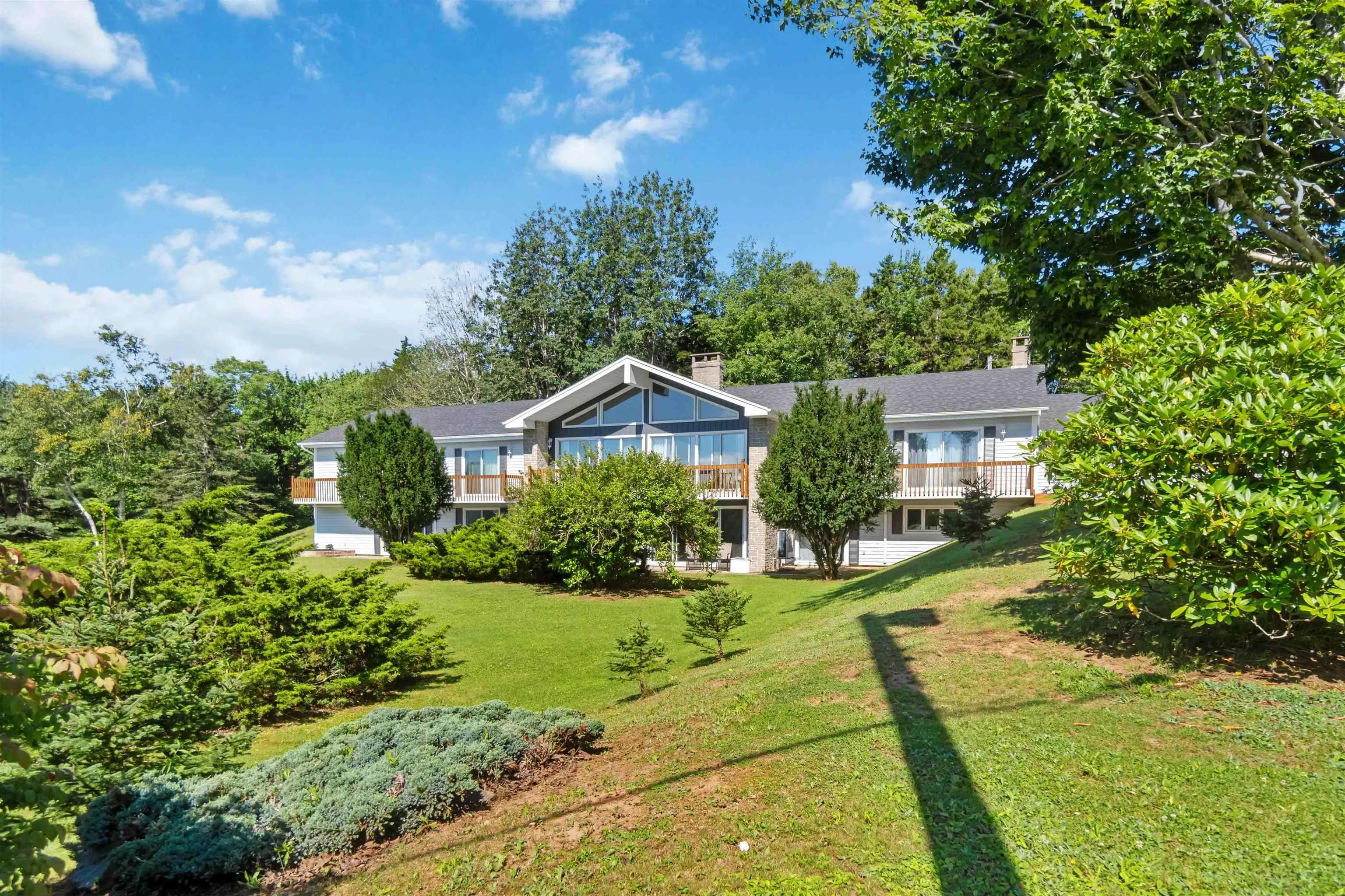 263 Lighthouse Road, Bay View, NS B0V 1A0, 5 Bedrooms Bedrooms, ,3 BathroomsBathrooms,Residential,For Sale,Lighthouse,202517731