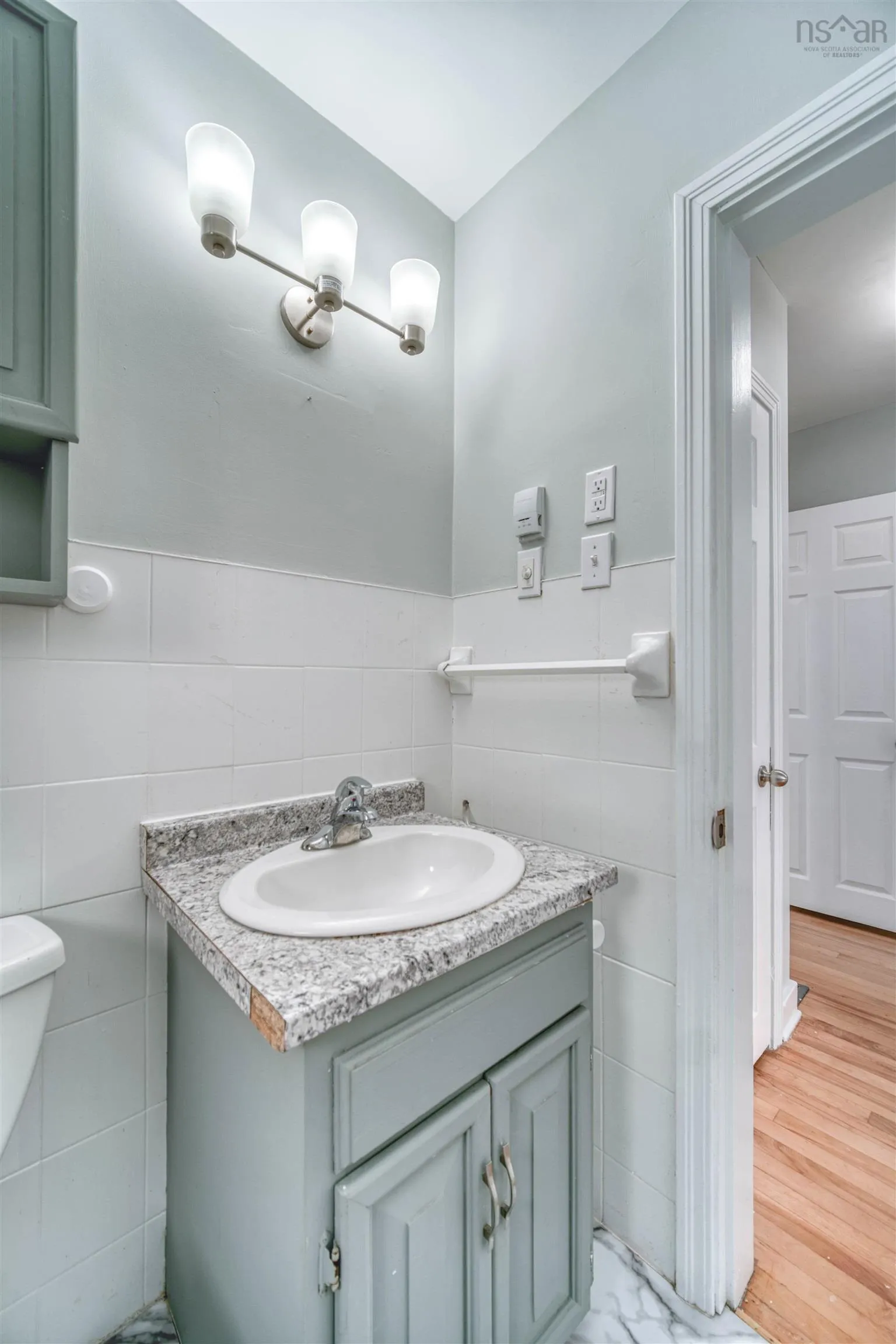 3306 Ashburn Avenue, Halifax, NS B3L 4C2, 3 Bedrooms Bedrooms, ,Residential Income,For Sale,Ashburn,202515641