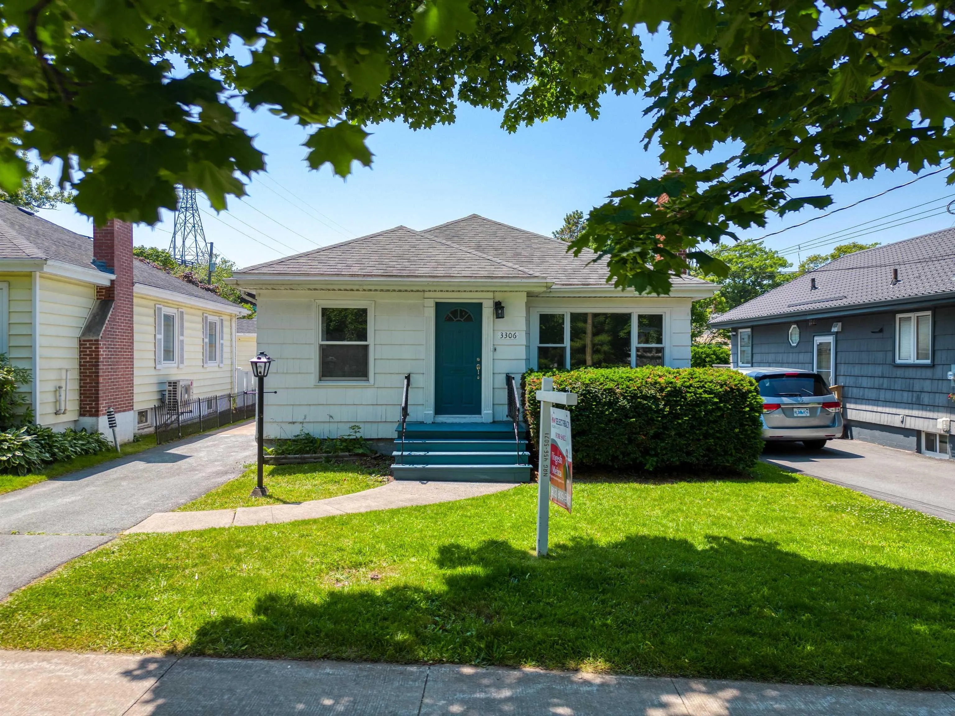3306 Ashburn Avenue, Halifax, NS B3L 4C2, 3 Bedrooms Bedrooms, ,Residential Income,For Sale,Ashburn,202515641