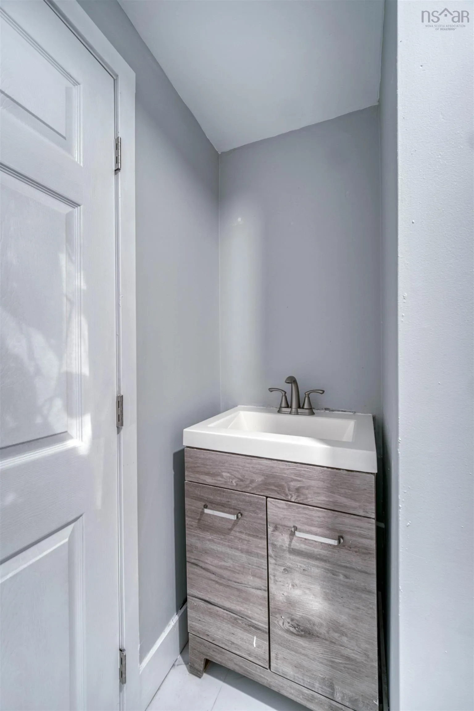 3306 Ashburn Avenue, Halifax, NS B3L 4C2, 3 Bedrooms Bedrooms, ,Residential Income,For Sale,Ashburn,202515641