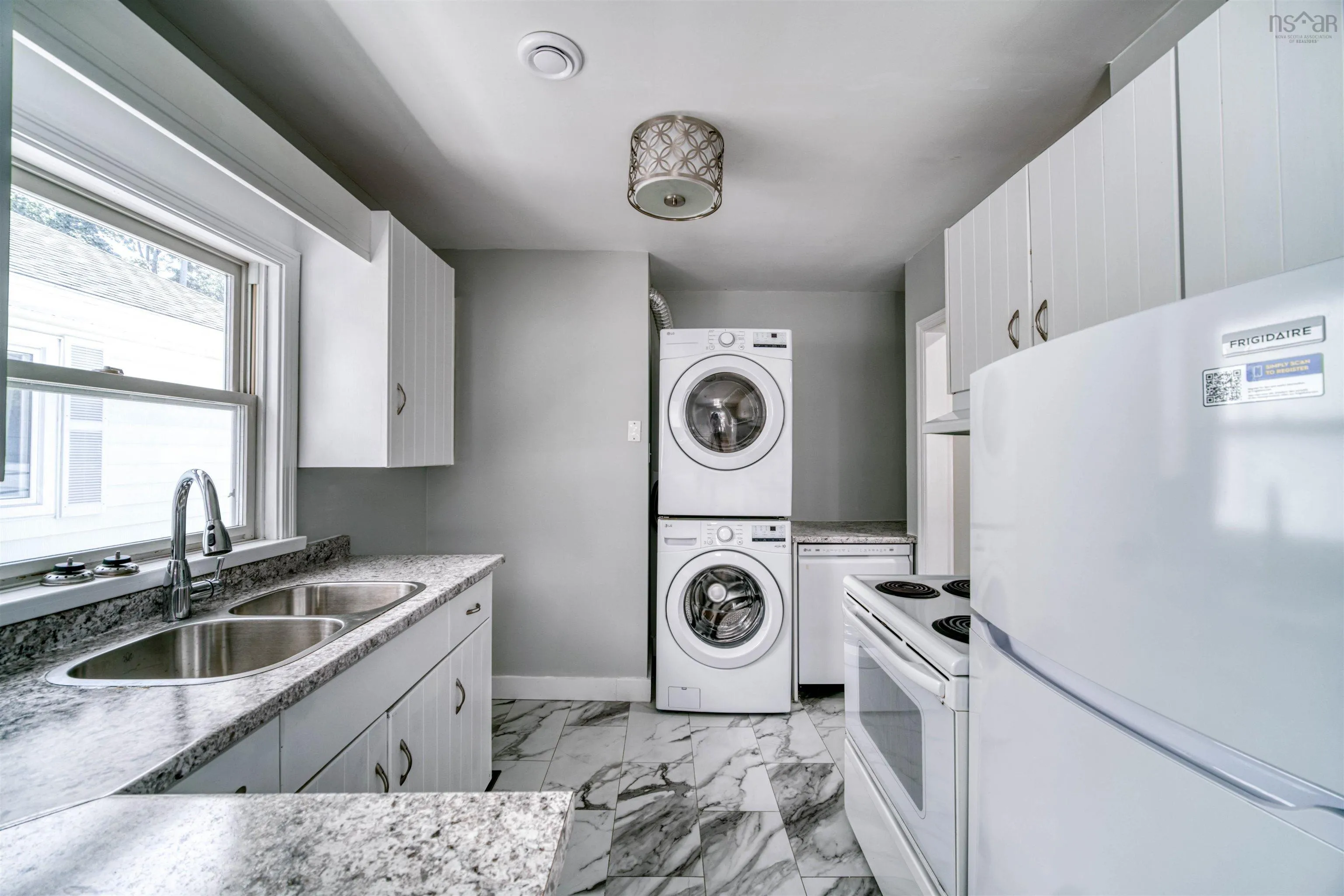 3306 Ashburn Avenue, Halifax, NS B3L 4C2, 3 Bedrooms Bedrooms, ,Residential Income,For Sale,Ashburn,202515641