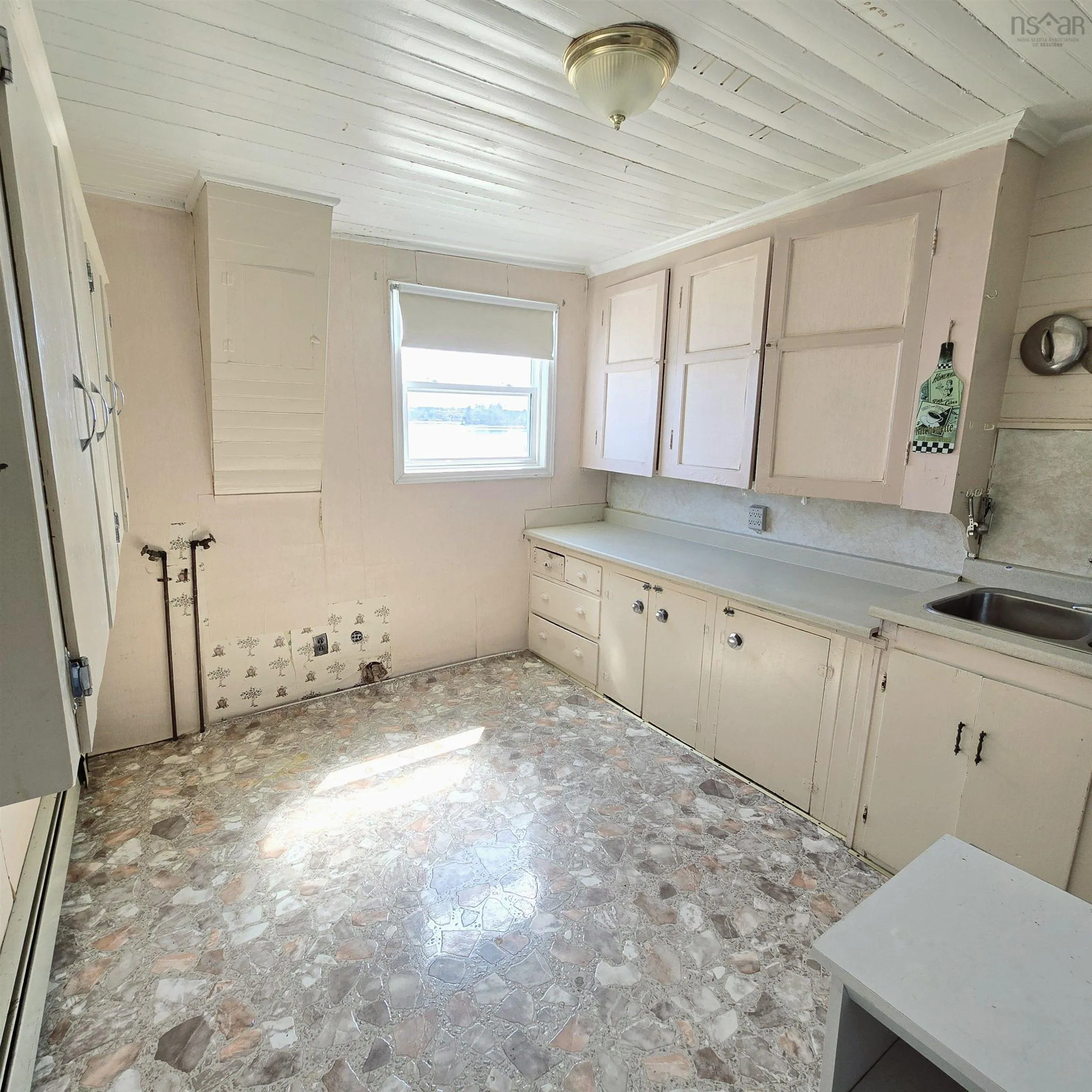 1 Hillside Boularderie Road, Groves Point, NS B1Y 2X4, 3 Bedrooms Bedrooms, ,1 BathroomBathrooms,Residential,For Sale,Hillside Boularderie,202520744