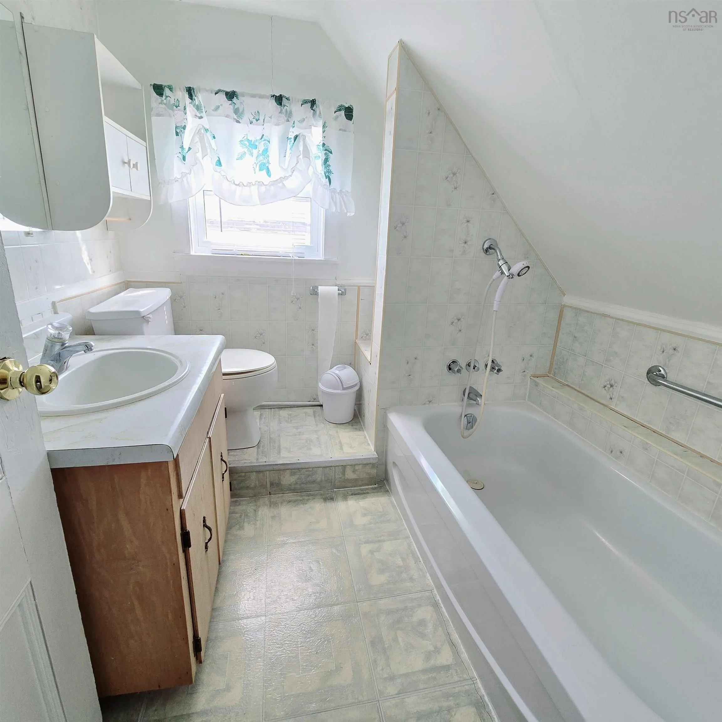 1 Hillside Boularderie Road, Groves Point, NS B1Y 2X4, 3 Bedrooms Bedrooms, ,1 BathroomBathrooms,Residential,For Sale,Hillside Boularderie,202520744