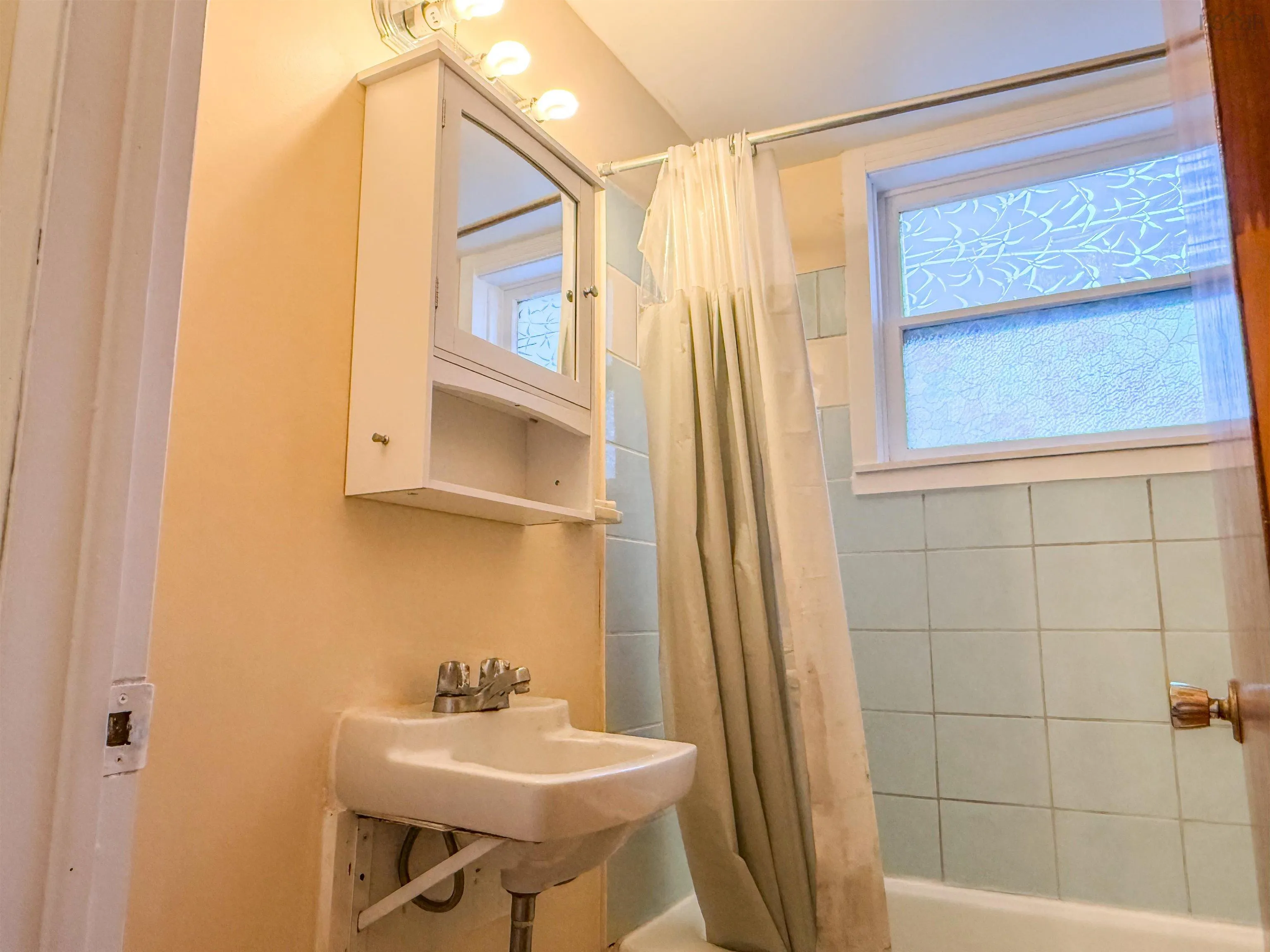 22 Logan Street, Truro, NS B2N 2B4, 4 Bedrooms Bedrooms, ,Residential Income,For Sale,Logan,202520596