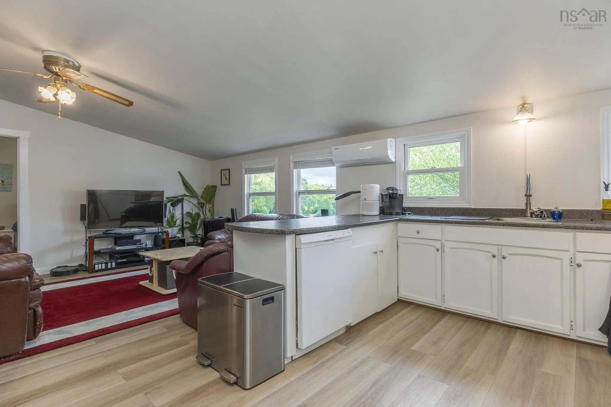 359 Waverley Road, Dartmouth, NS B2X 2E5, 6 Bedrooms Bedrooms, ,5 BathroomsBathrooms,Residential,For Sale,Waverley,202522264