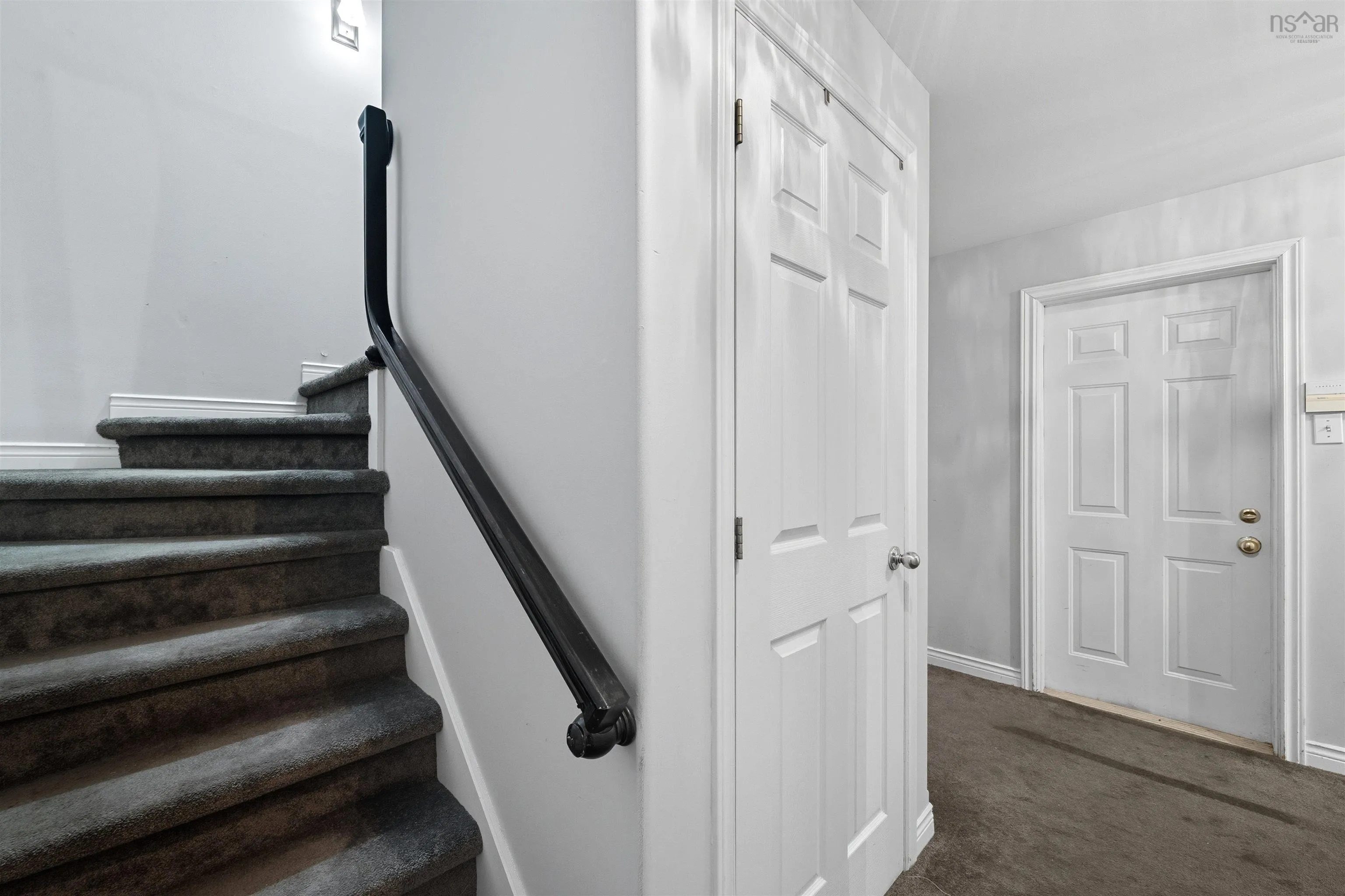 31 Redden Court, Bedford, NS B4A 4G5, 3 Bedrooms Bedrooms, ,3 BathroomsBathrooms,Residential,For Sale,Redden,202524115