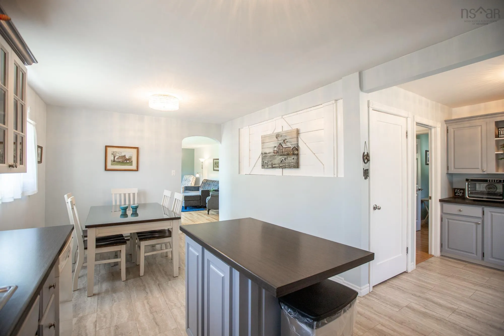 19 Lake Drive, Mount Uniacke, NS B0N 1Z0, 3 Bedrooms Bedrooms, ,2 BathroomsBathrooms,Residential,For Sale,Lake,202522006