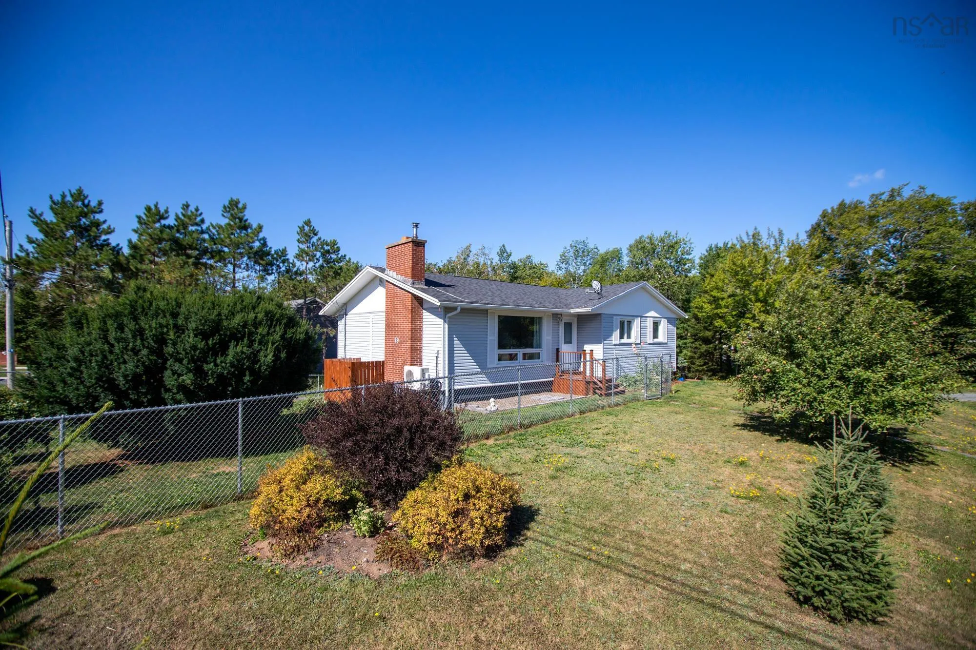 19 Lake Drive, Mount Uniacke, NS B0N 1Z0, 3 Bedrooms Bedrooms, ,2 BathroomsBathrooms,Residential,For Sale,Lake,202522006