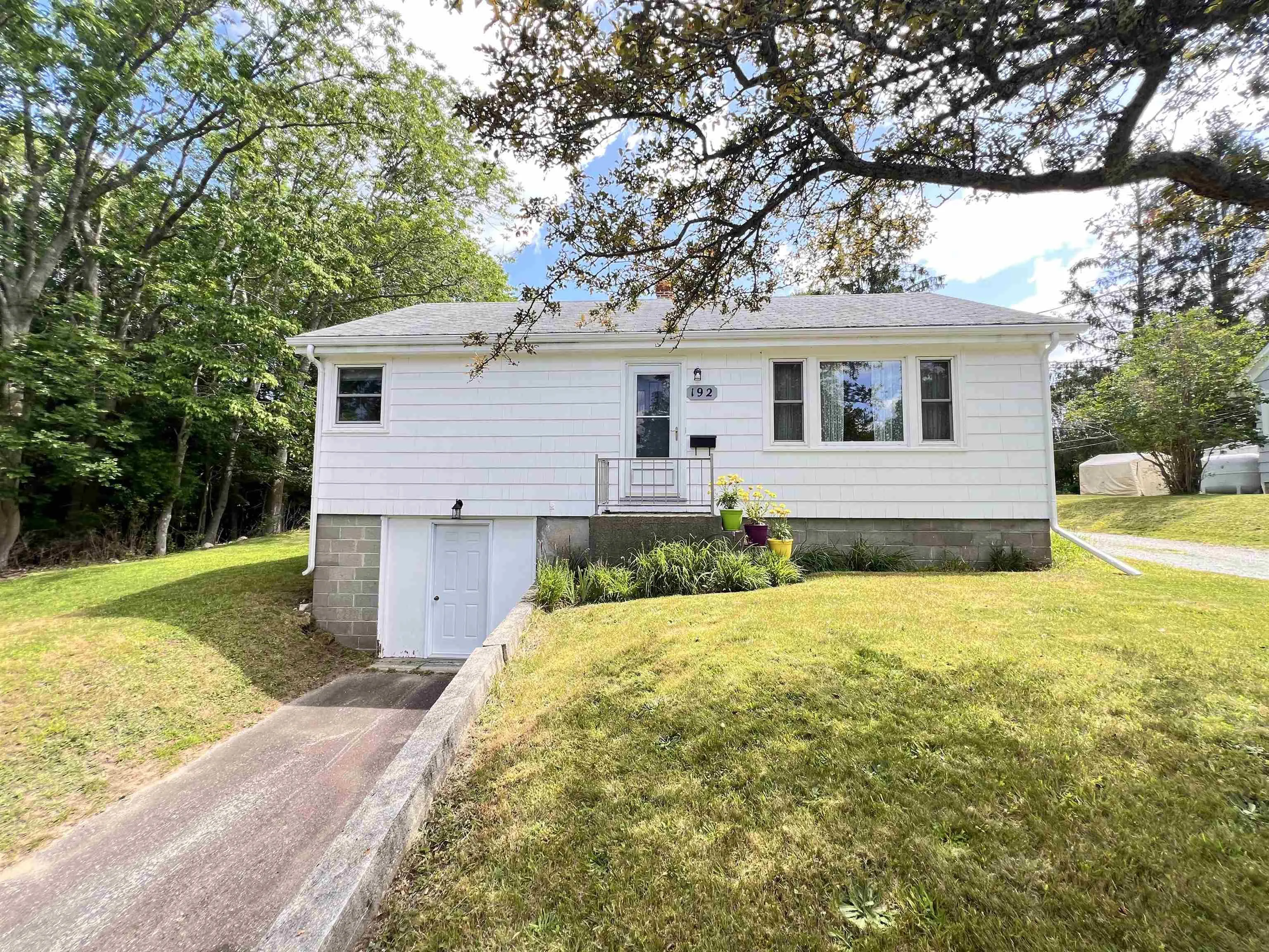 192 Harriet Street, Shelburne, NS B0T 1W0, 3 Bedrooms Bedrooms, ,1 BathroomBathrooms,Residential,For Sale,Harriet,202518579