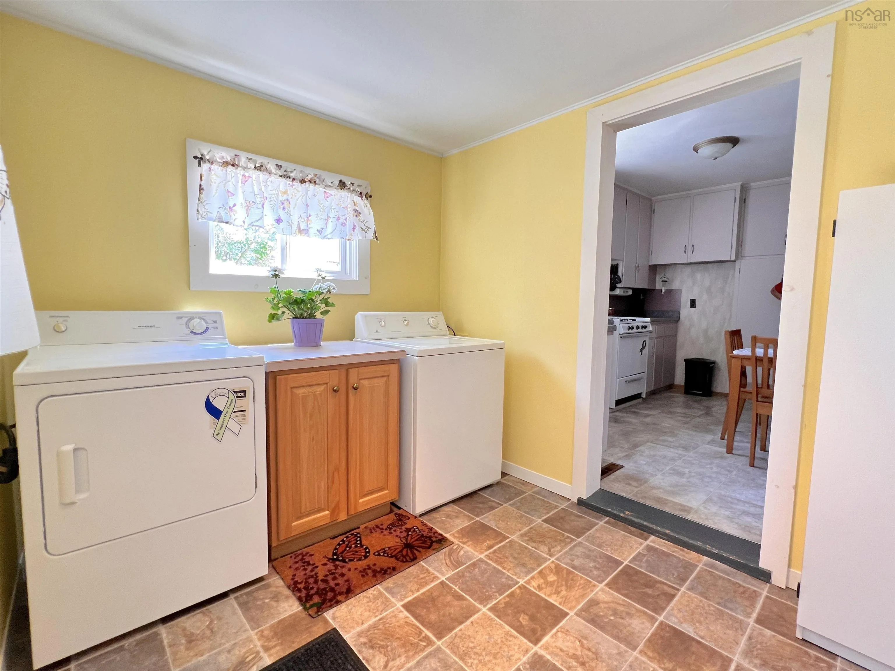192 Harriet Street, Shelburne, NS B0T 1W0, 3 Bedrooms Bedrooms, ,1 BathroomBathrooms,Residential,For Sale,Harriet,202518579