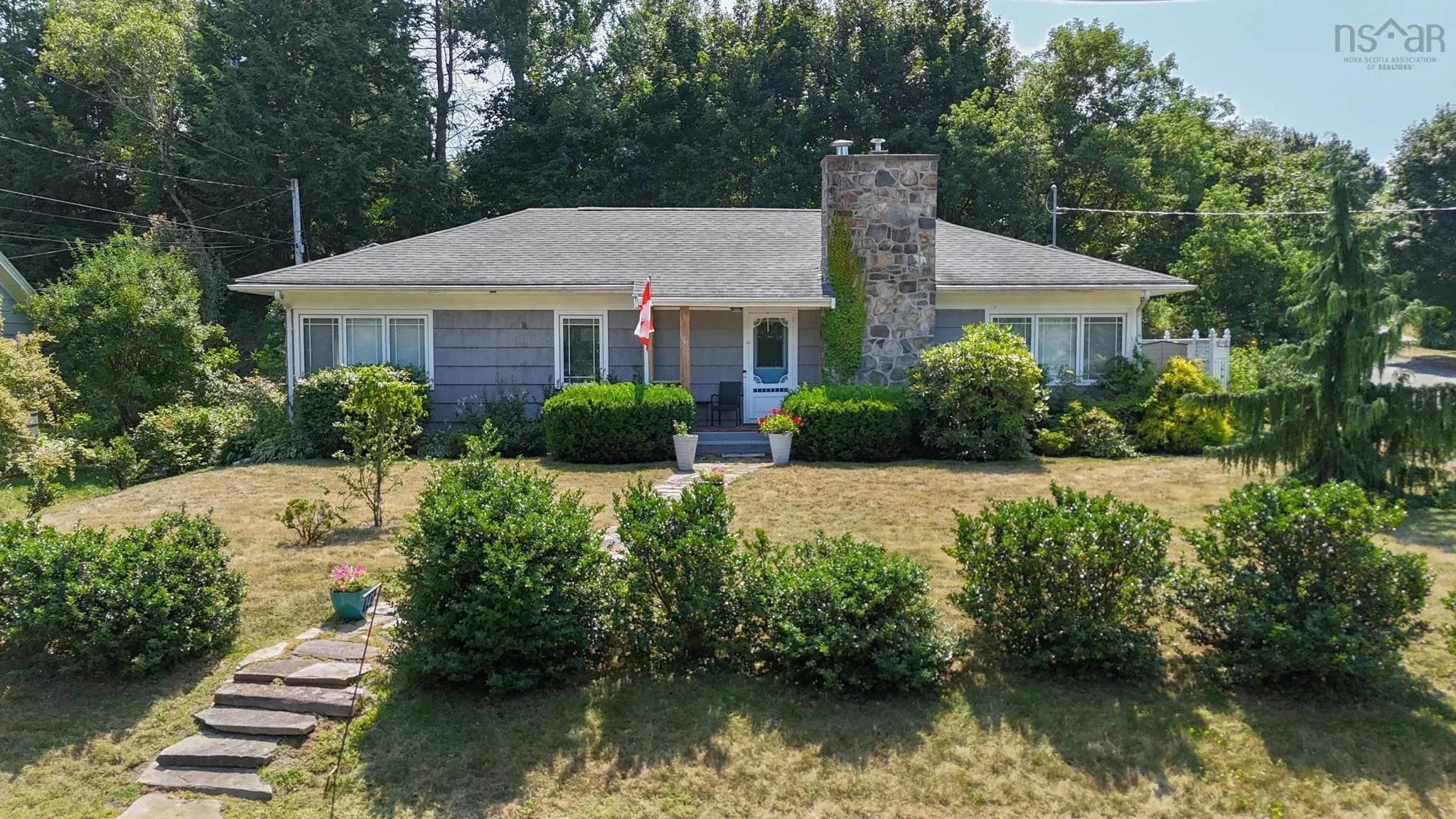 141 Crescent Street, Bridgewater, NS B4V 1K9, 3 Bedrooms Bedrooms, ,2 BathroomsBathrooms,Residential,For Sale,Crescent,202519666