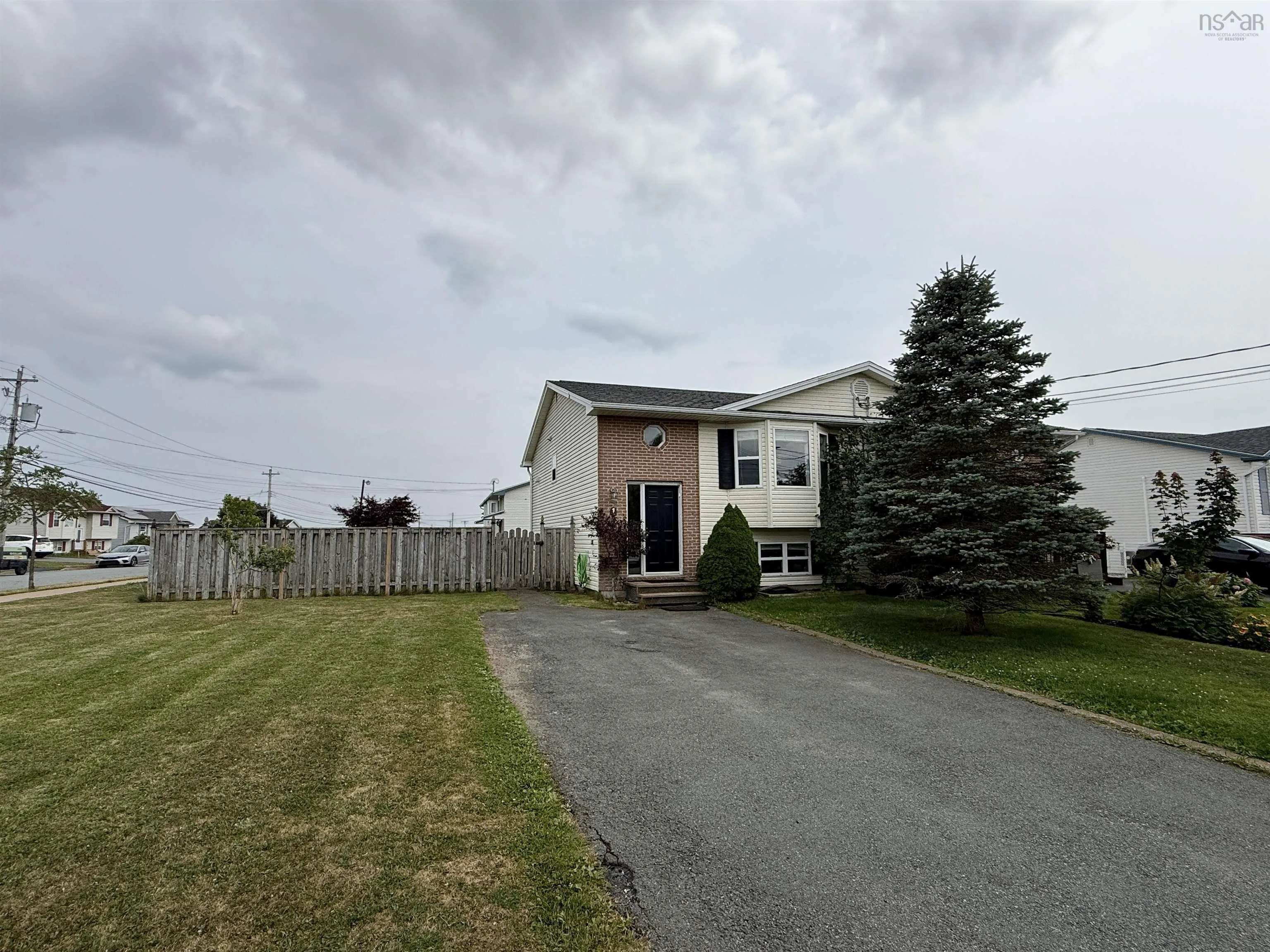 1 Kohar, Eastern Passage, NS B3G 1N6, 3 Bedrooms Bedrooms, ,2 BathroomsBathrooms,Residential,For Sale,Kohar,202520028