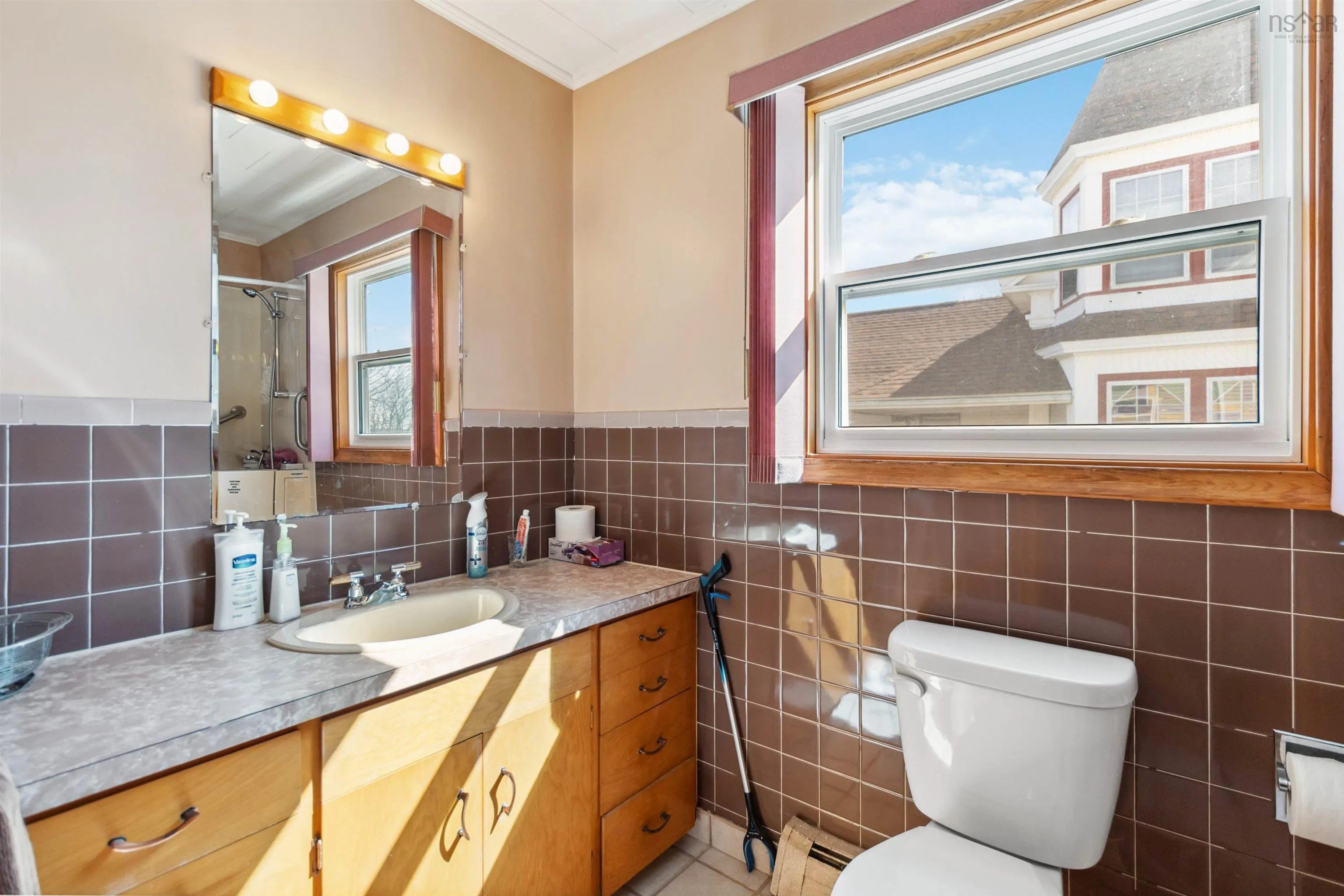 39 Brooklyn Shore Road, Brooklyn Ns B0j 1h0, 3 Bedrooms Bedrooms, ,2 BathroomsBathrooms,Residential,For Sale,Brooklyn Shore,202505391