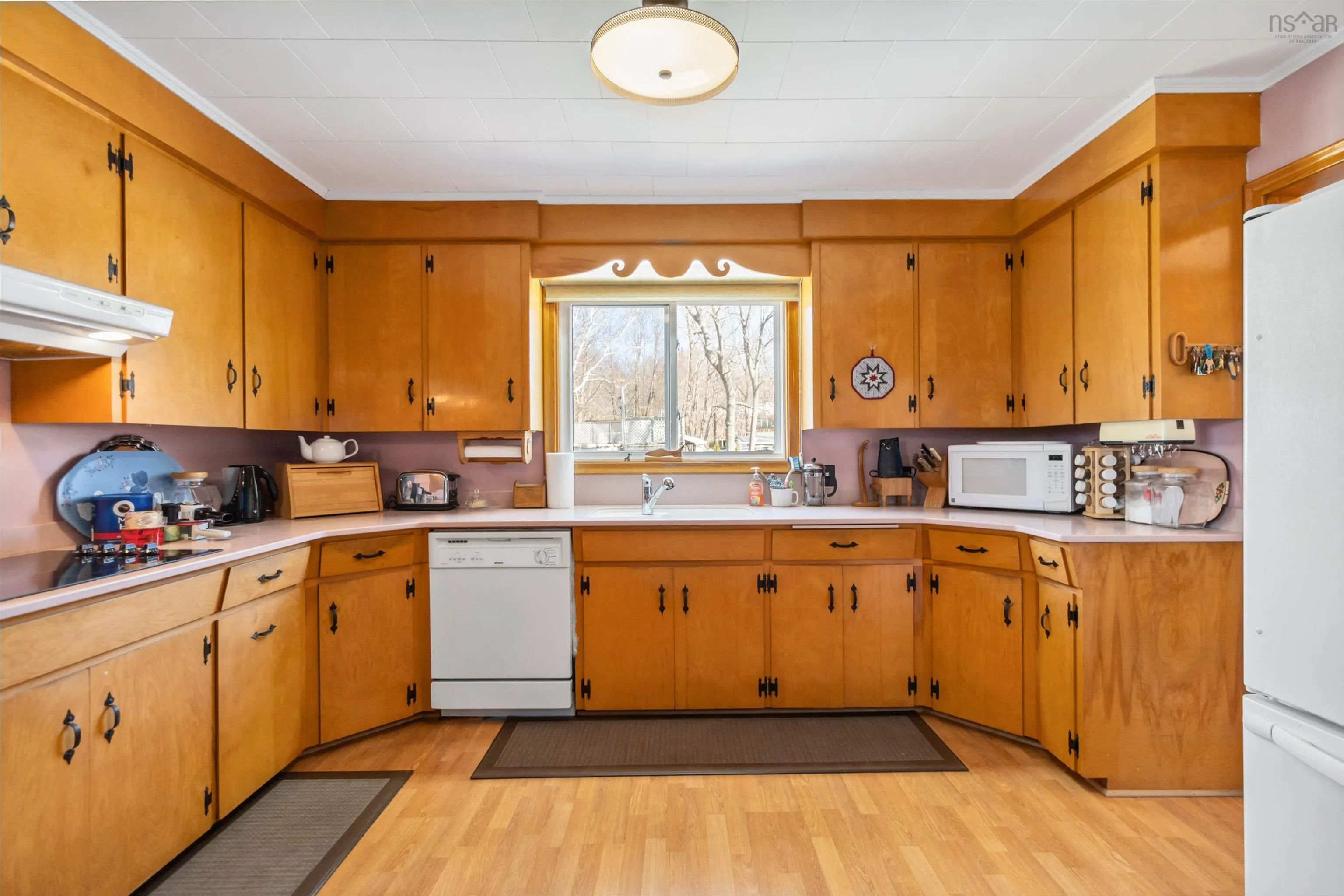 39 Brooklyn Shore Road, Brooklyn Ns B0j 1h0, 3 Bedrooms Bedrooms, ,2 BathroomsBathrooms,Residential,For Sale,Brooklyn Shore,202505391