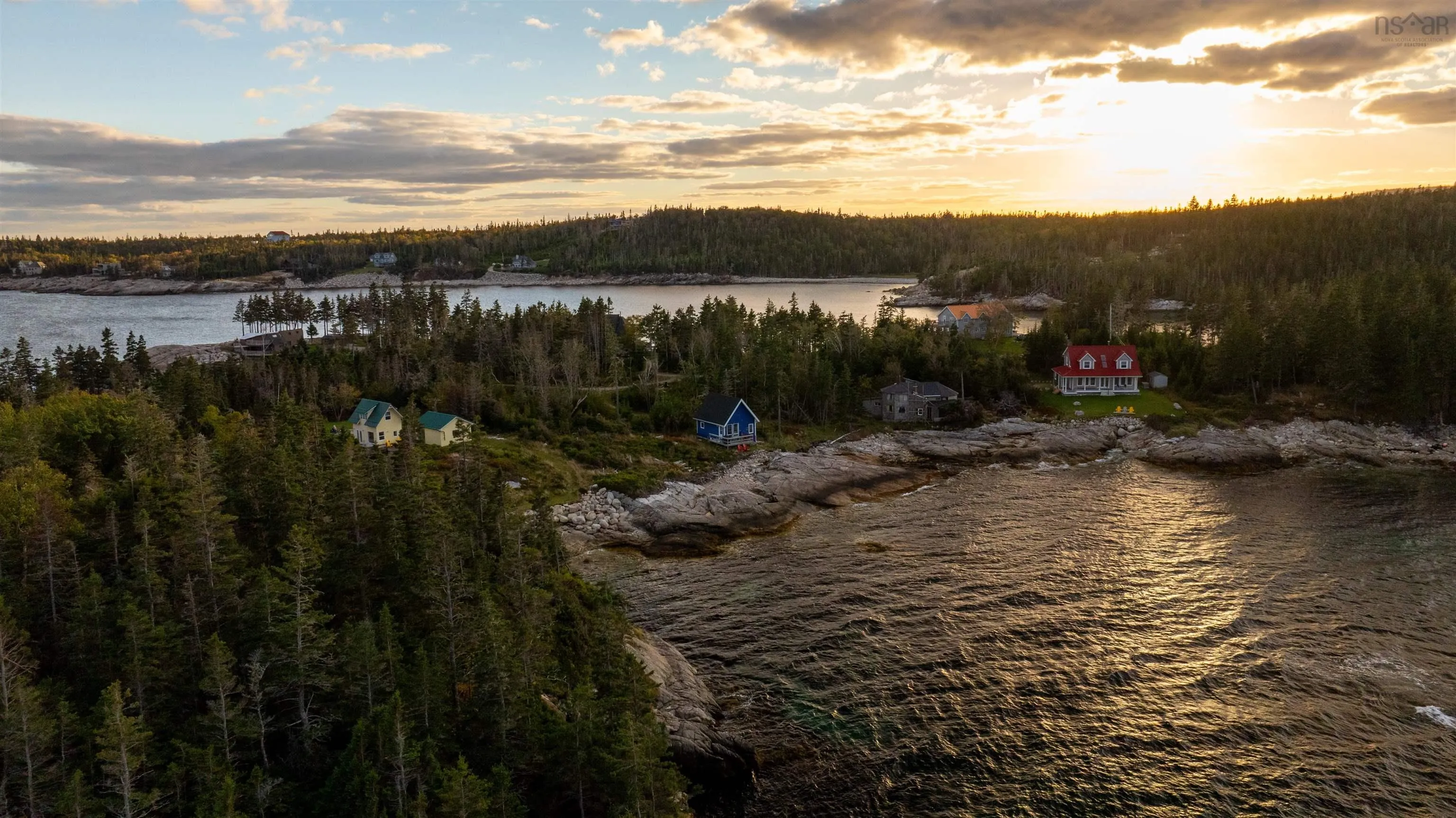 152 Owls Head Drive, Northwest Cove Ns B0j 1t0, 5 Bedrooms Bedrooms, ,3 BathroomsBathrooms,Residential,For Sale,Owls Head,202423941