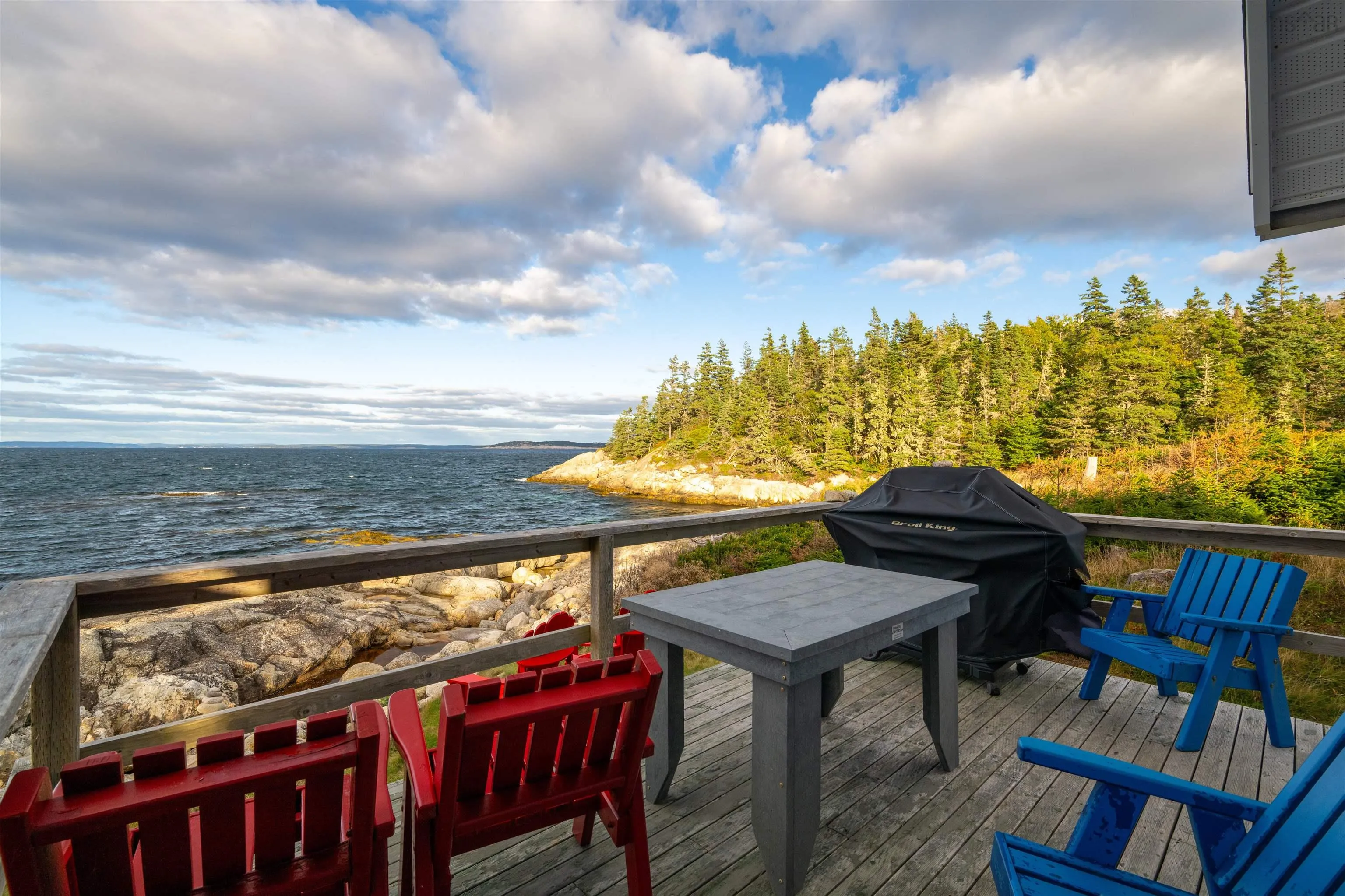 152 Owls Head Drive, Northwest Cove Ns B0j 1t0, 5 Bedrooms Bedrooms, ,3 BathroomsBathrooms,Residential,For Sale,Owls Head,202423941