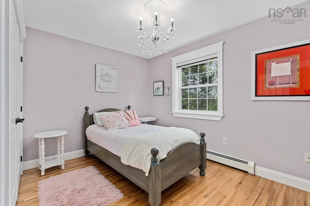 26 Centre Street, Bedford, NS B4A 2B2, 3 Bedrooms Bedrooms, ,4 BathroomsBathrooms,Residential,For Sale,Centre,202511847