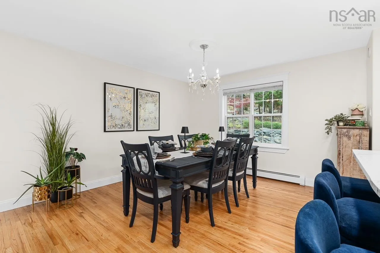 26 Centre Street, Bedford, NS B4A 2B2, 3 Bedrooms Bedrooms, ,4 BathroomsBathrooms,Residential,For Sale,Centre,202511847