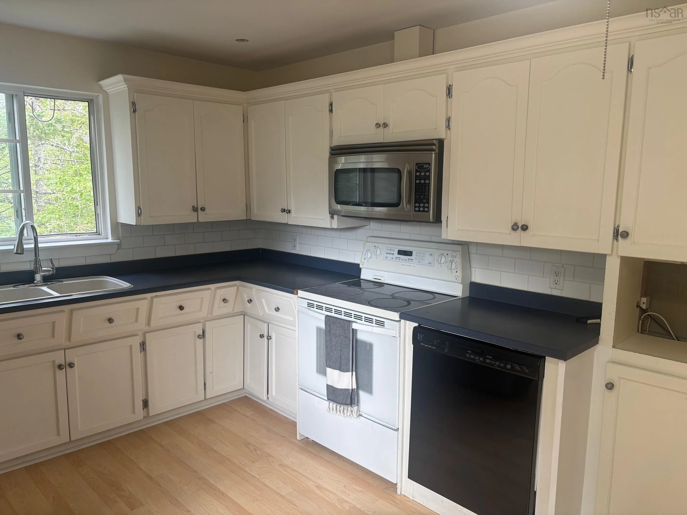 31 Beechwood Drive, Truro, NS B2N 1R3, ,Residential Income,For Sale,Beechwood,202522534