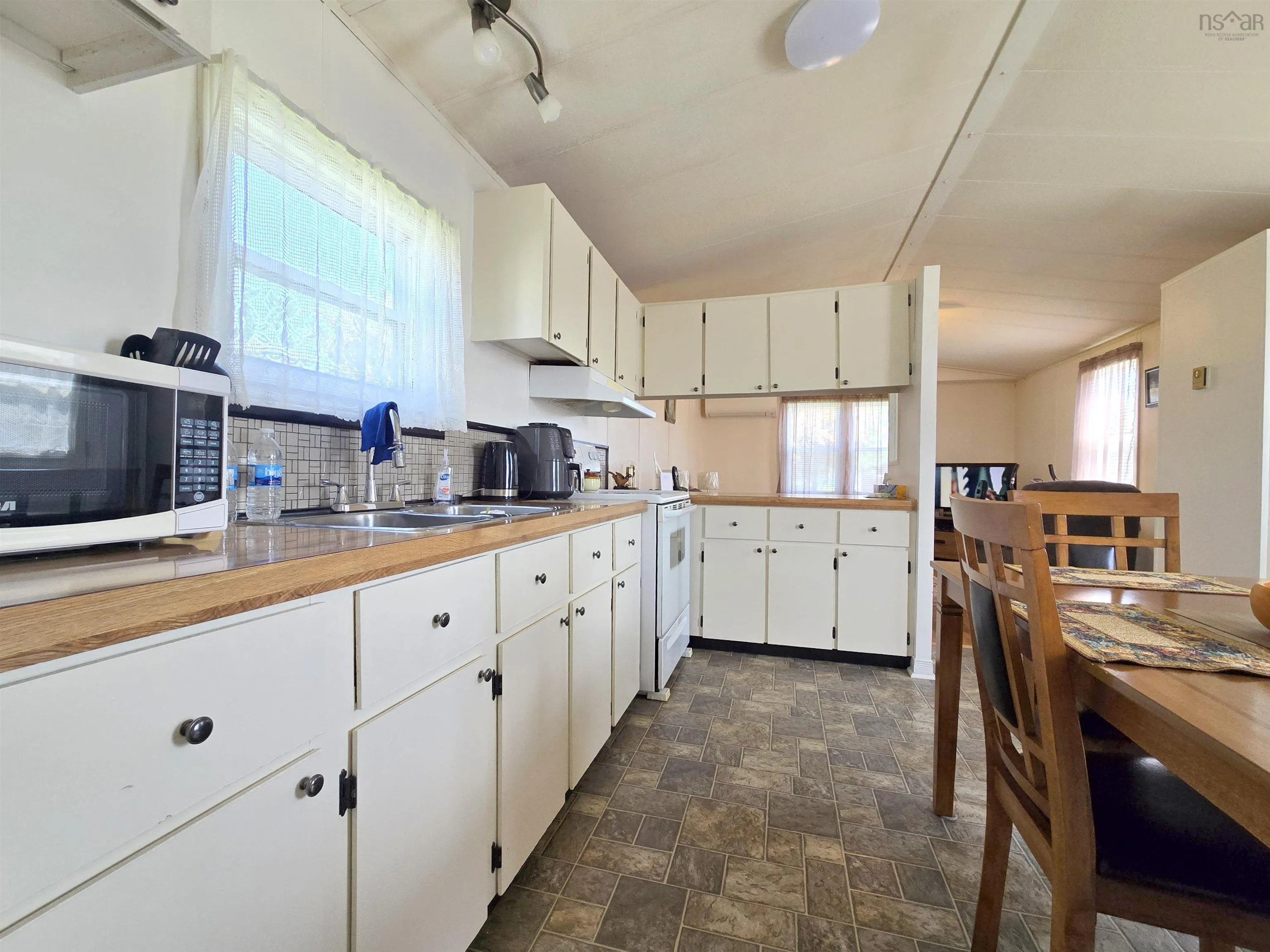 32 Lorne Crescent, Amherst, NS B4H 4B7, 3 Bedrooms Bedrooms, ,1 BathroomBathrooms,Residential,For Sale,Lorne,202519131