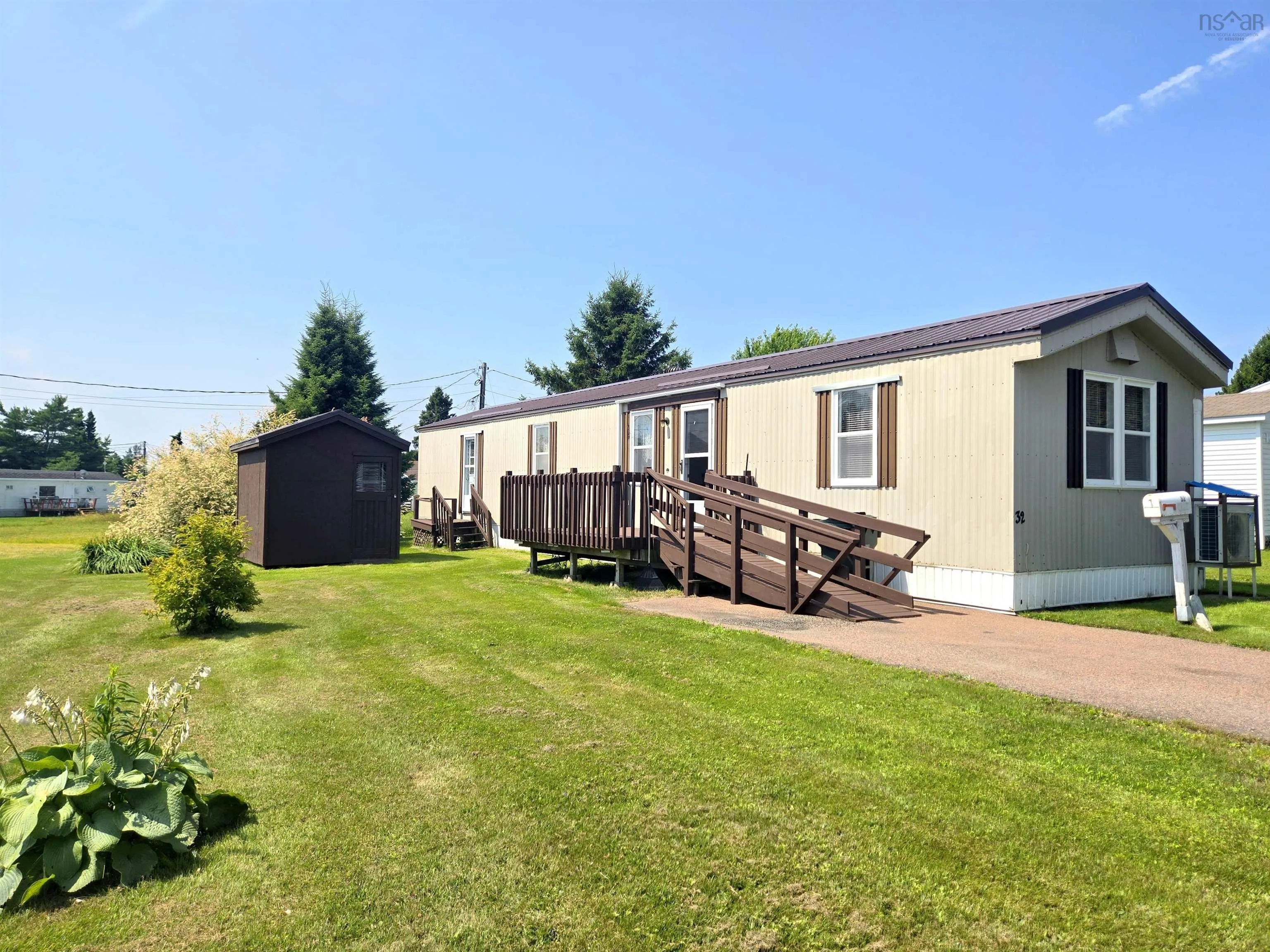 32 Lorne Crescent, Amherst, NS B4H 4B7, 3 Bedrooms Bedrooms, ,1 BathroomBathrooms,Residential,For Sale,Lorne,202519131
