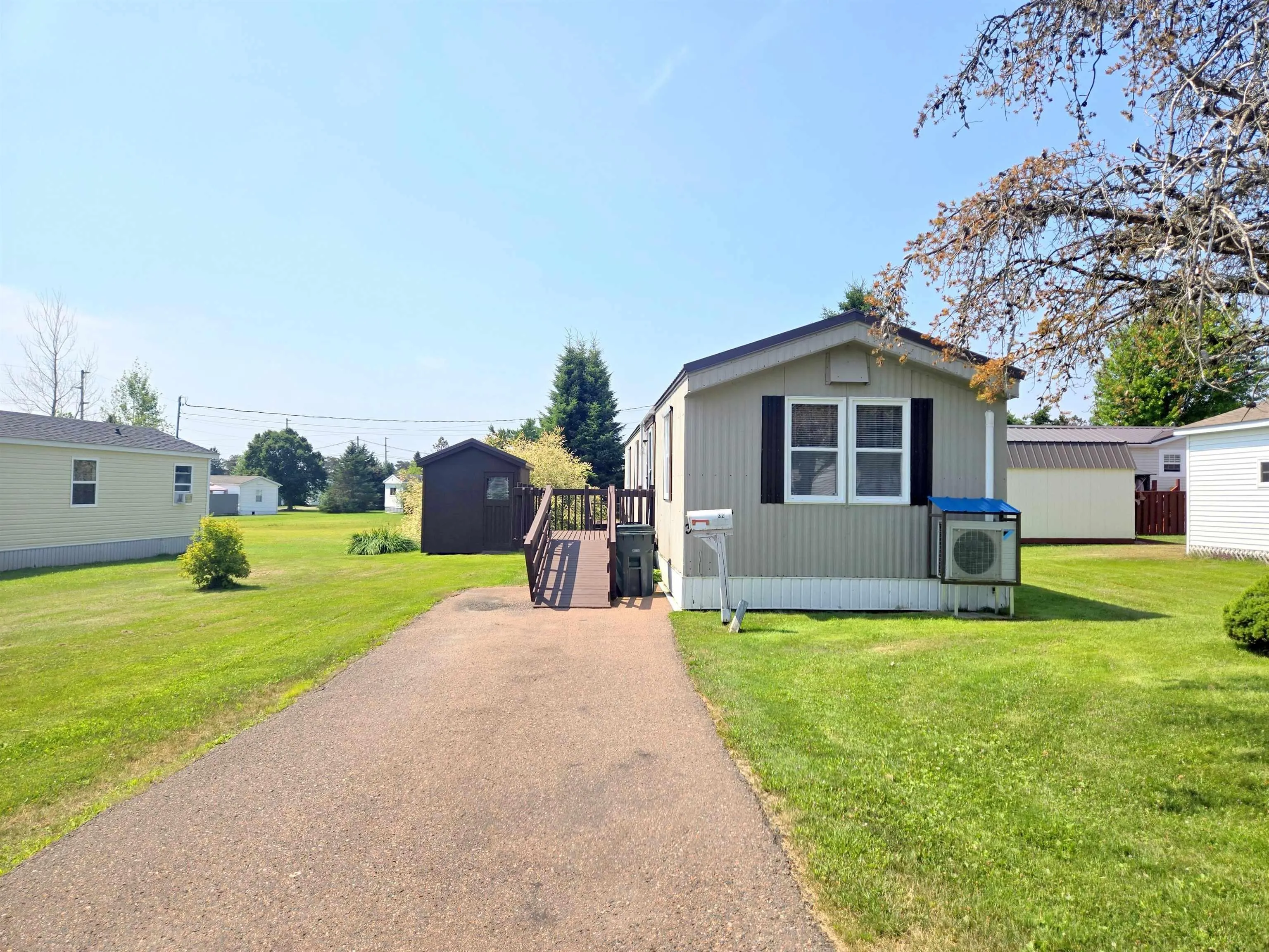 32 Lorne Crescent, Amherst, NS B4H 4B7, 3 Bedrooms Bedrooms, ,1 BathroomBathrooms,Residential,For Sale,Lorne,202519131