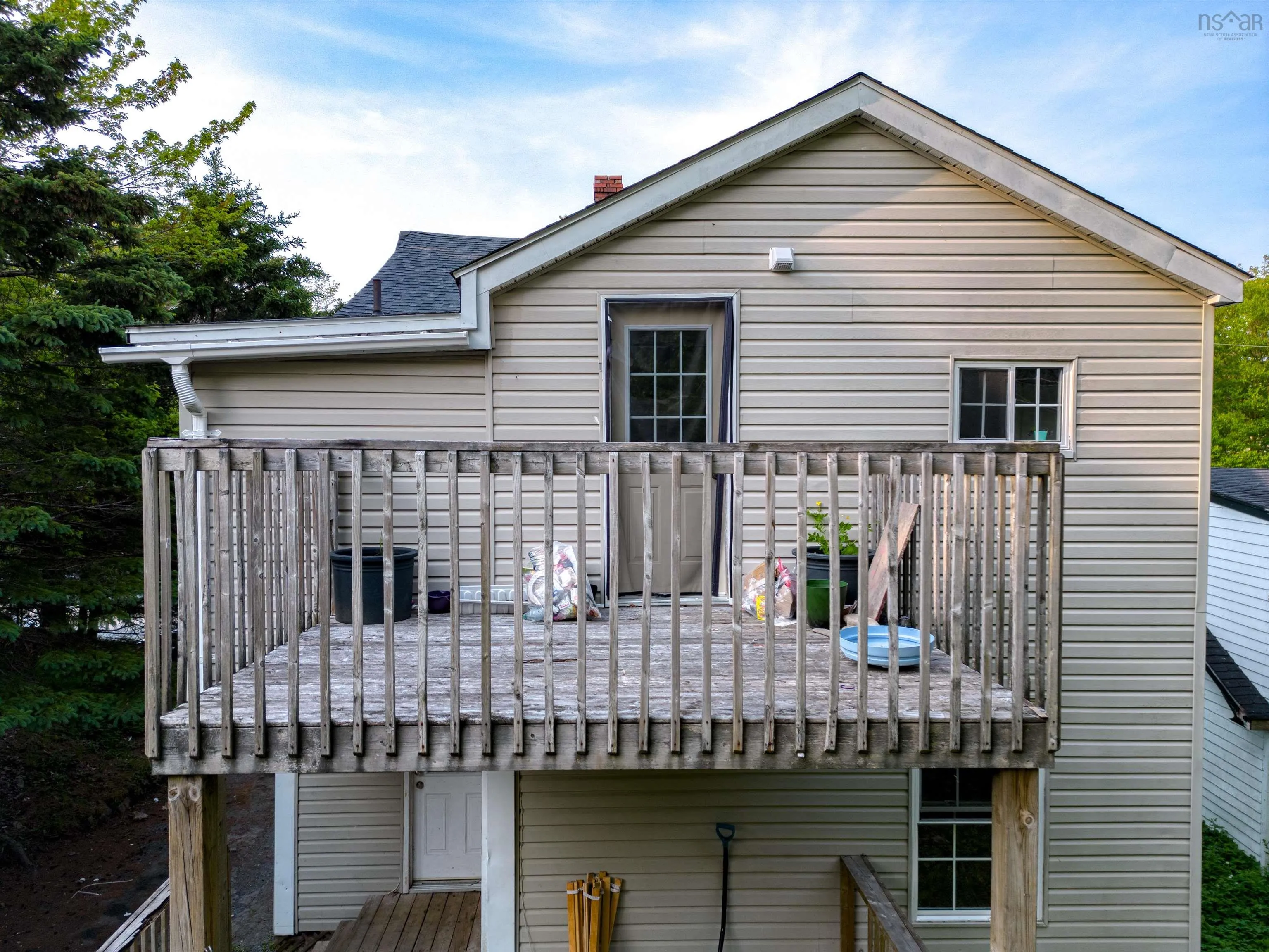 20-22 Coronet Avenue, Halifax, NS B3N 1L5, 6 Bedrooms Bedrooms, ,Residential Income,For Sale,Coronet,202514005