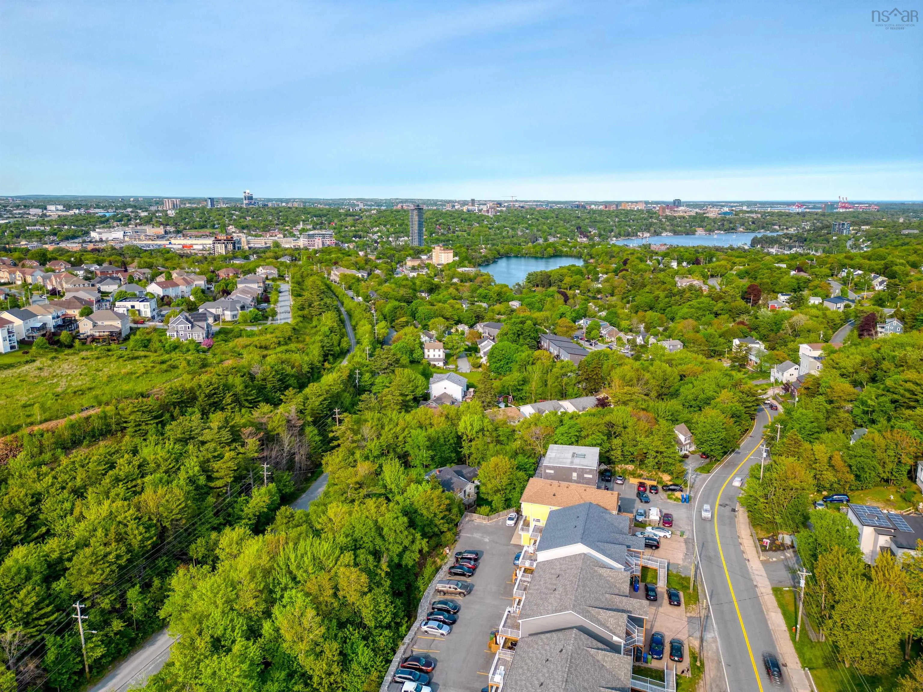 20-22 Coronet Avenue, Halifax, NS B3N 1L5, 6 Bedrooms Bedrooms, ,Residential Income,For Sale,Coronet,202514005