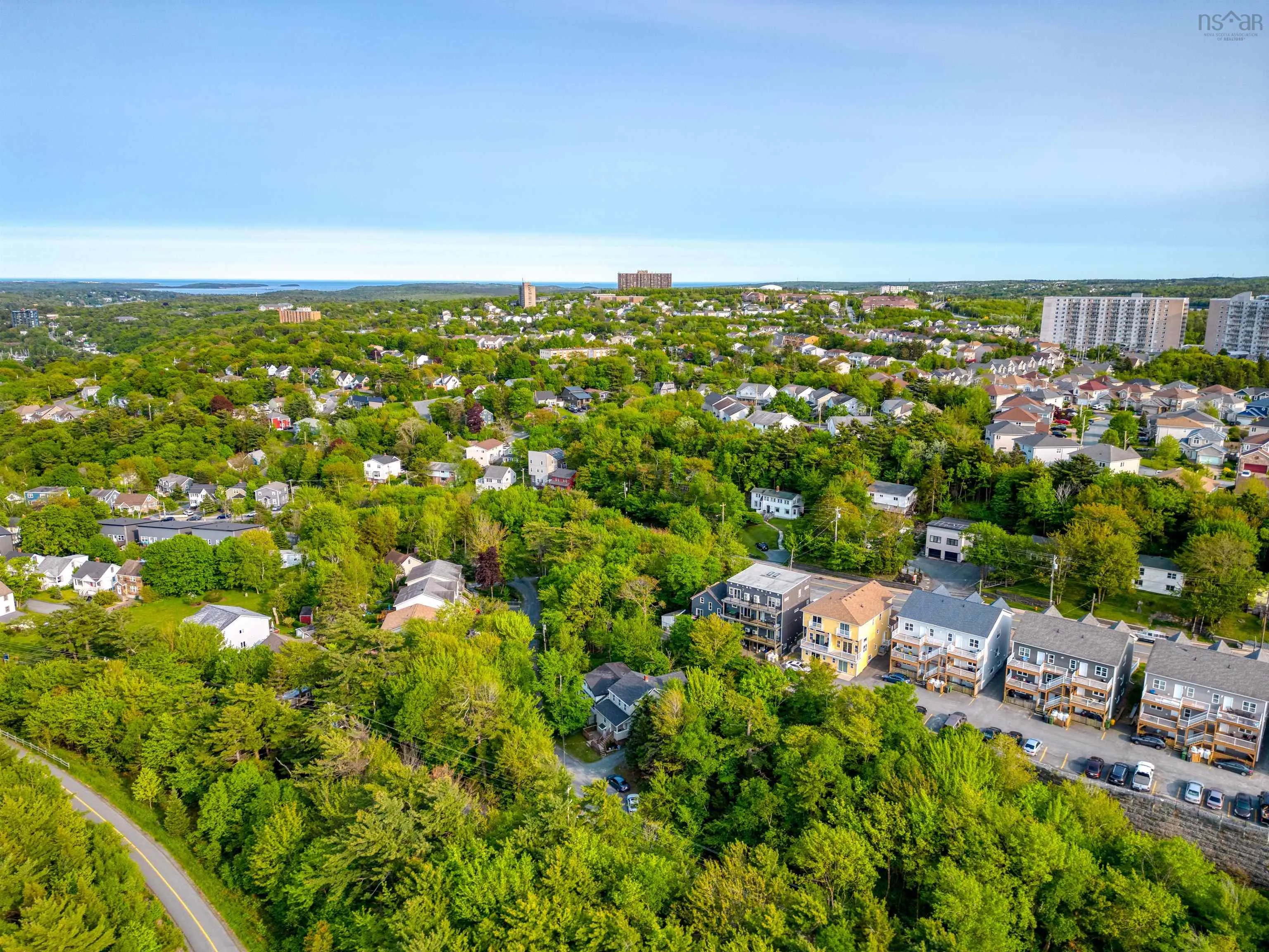20-22 Coronet Avenue, Halifax, NS B3N 1L5, 6 Bedrooms Bedrooms, ,Residential Income,For Sale,Coronet,202514005
