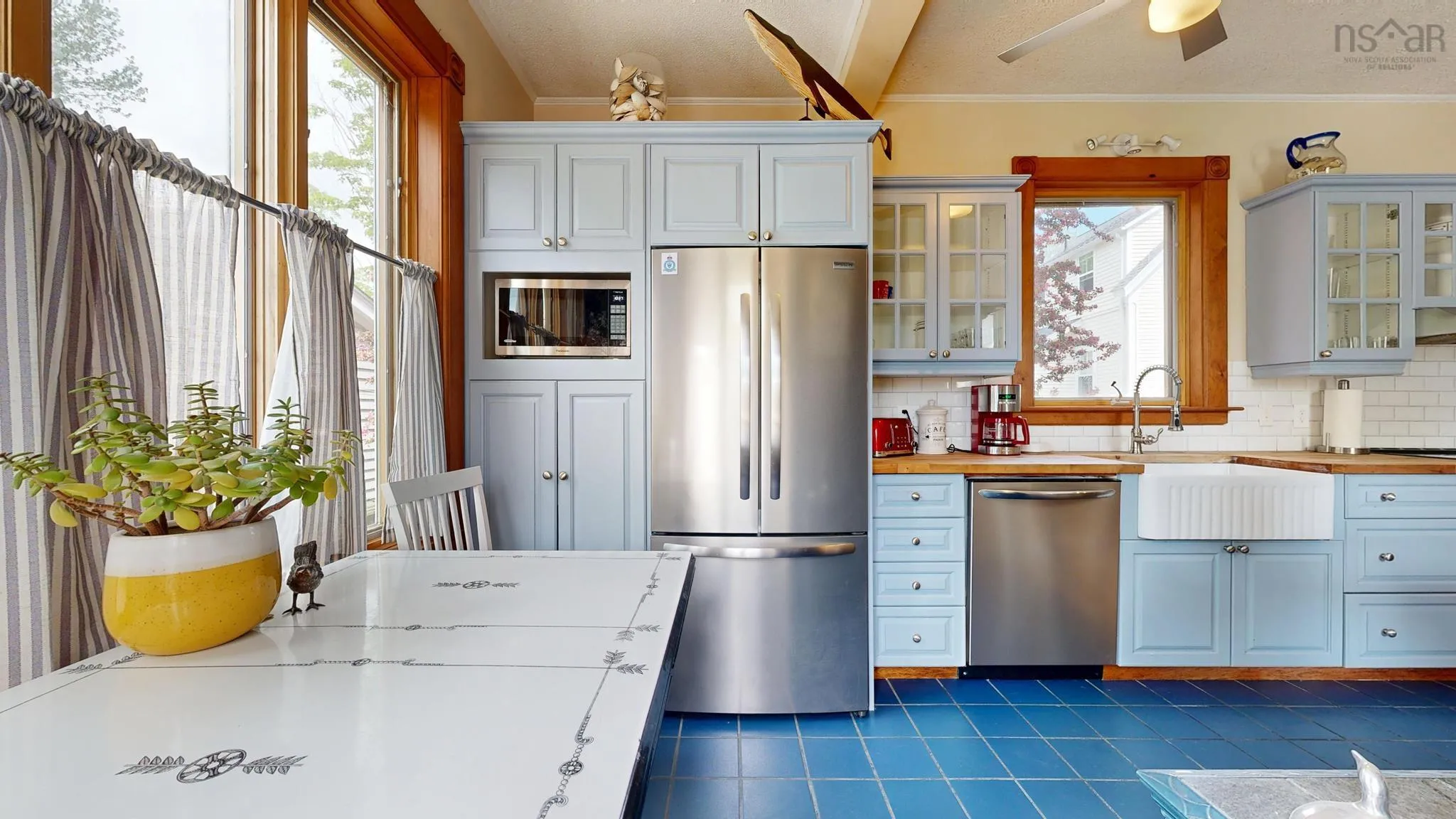 78 Pleasant Street, Mahone Bay, NS B0J 2E0, 5 Bedrooms Bedrooms, ,2 BathroomsBathrooms,Residential,For Sale,Pleasant,202513201