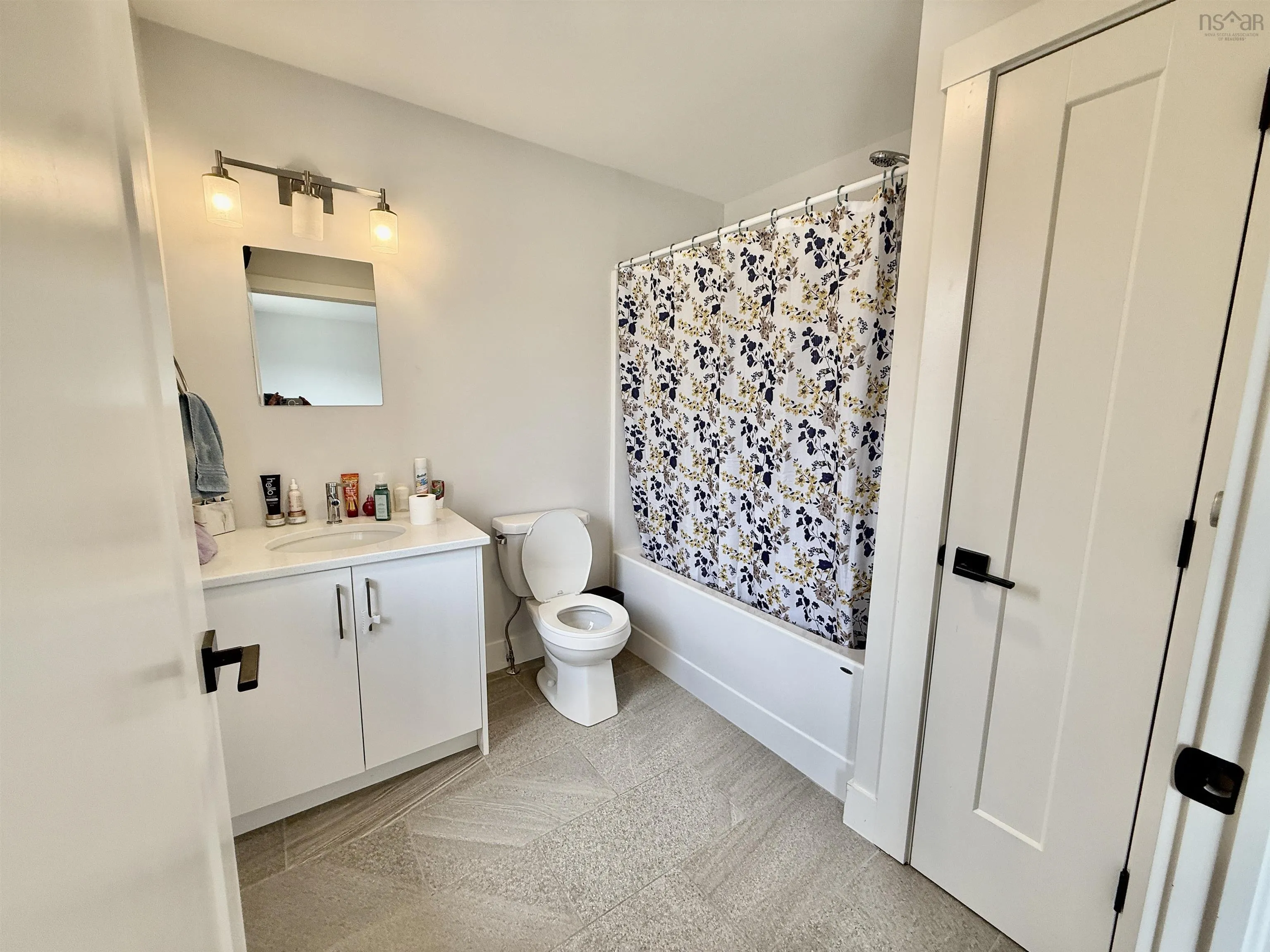 8 Quartz Drive, Halifax, NS B3P 0E4, 3 Bedrooms Bedrooms, ,4 BathroomsBathrooms,Residential,For Sale,Quartz,202518177