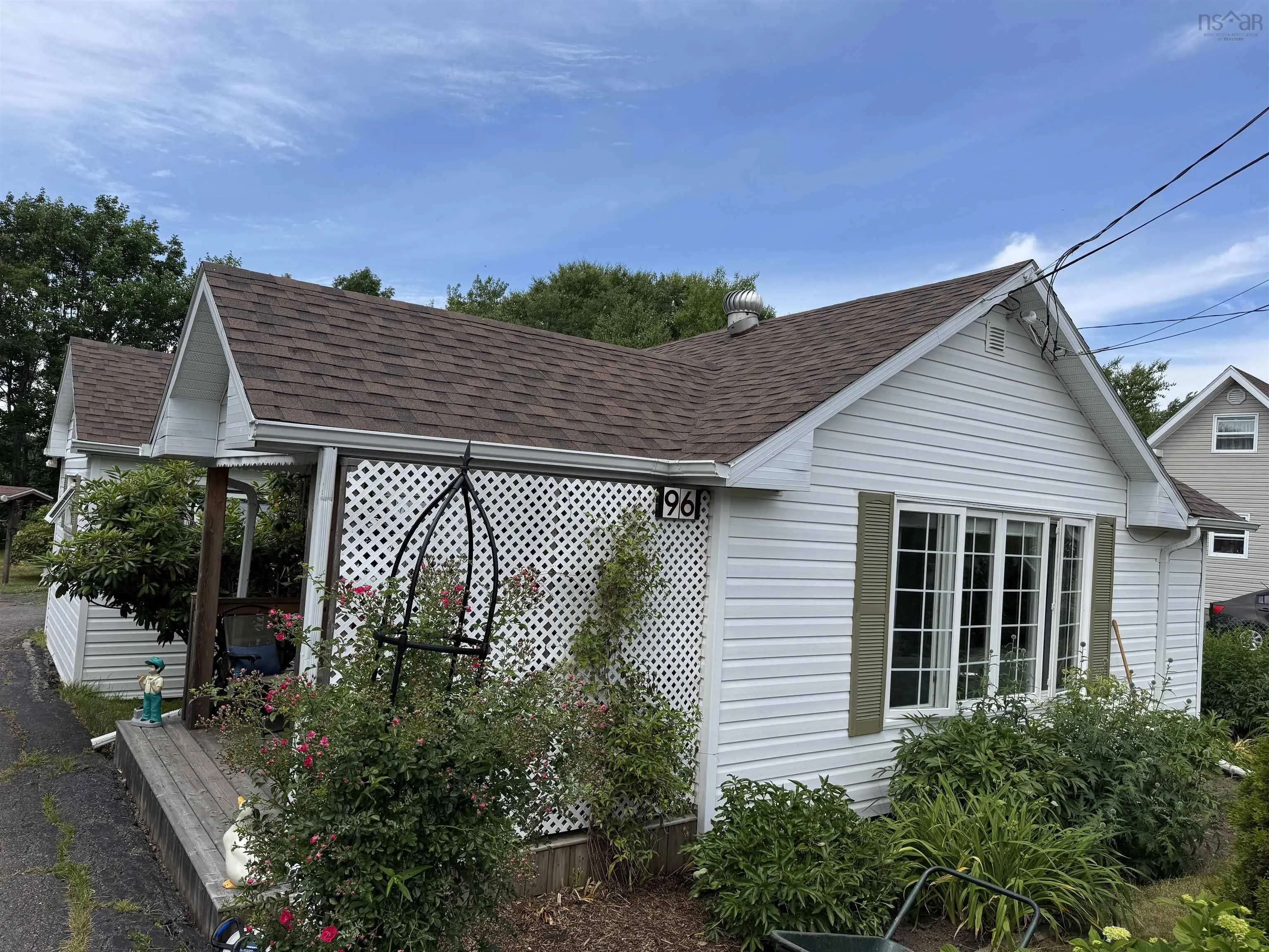 96 Forrest Street, Sydney Mines, NS B1V 2B5, 2 Bedrooms Bedrooms, ,1 BathroomBathrooms,Residential,For Sale,Forrest,202517734