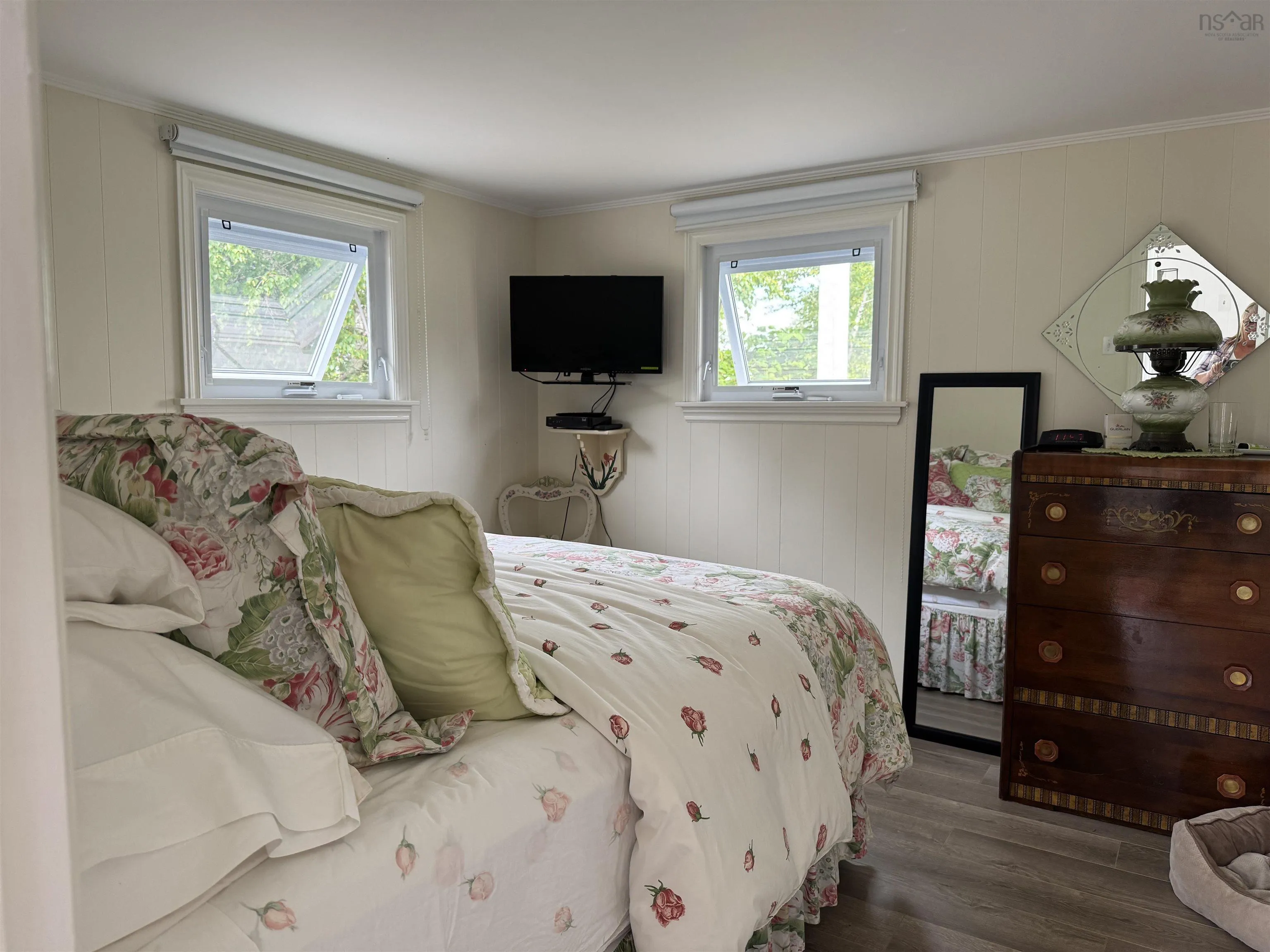 96 Forrest Street, Sydney Mines, NS B1V 2B5, 2 Bedrooms Bedrooms, ,1 BathroomBathrooms,Residential,For Sale,Forrest,202517734