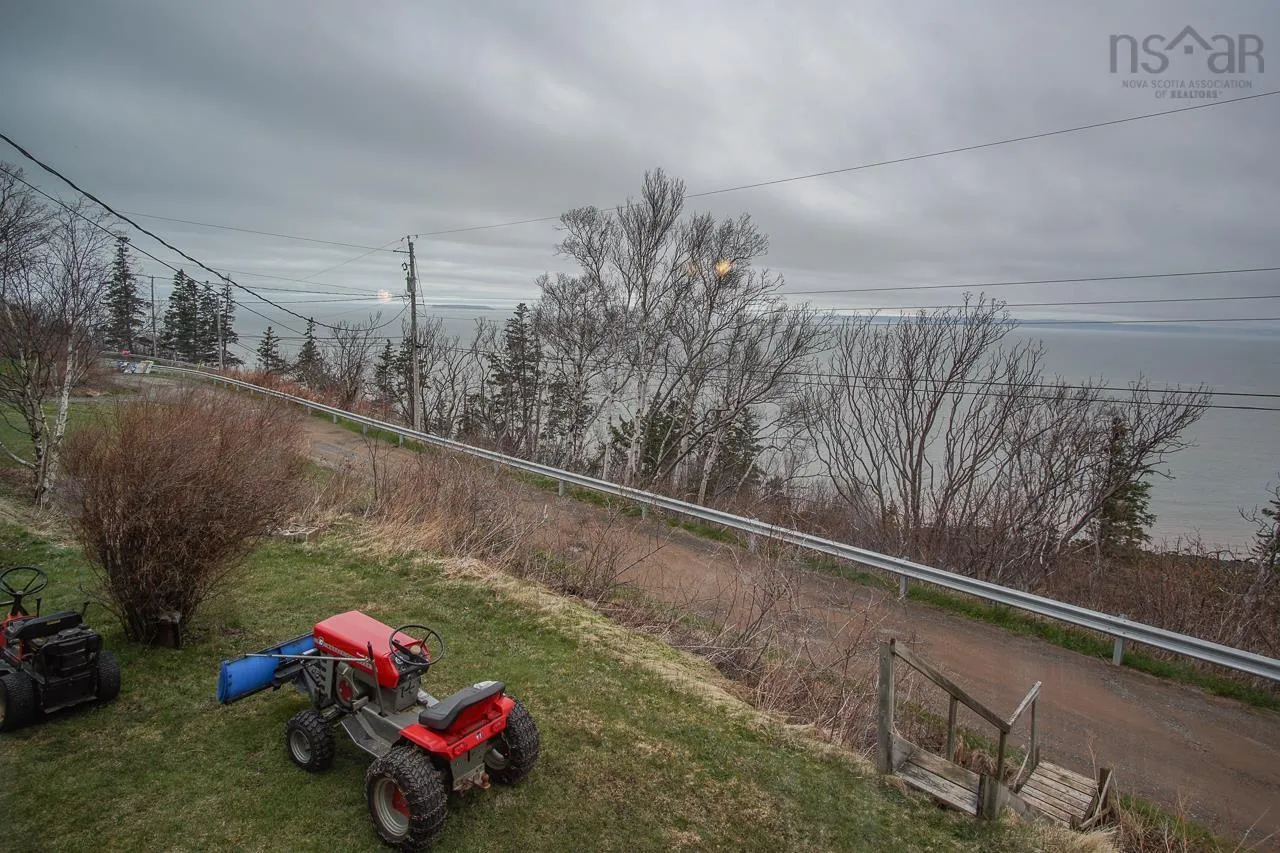 22 Pent Road, Harbourville, NS B0P 1E0, 3 Bedrooms Bedrooms, ,1 BathroomBathrooms,Residential,For Sale,Pent,202511036