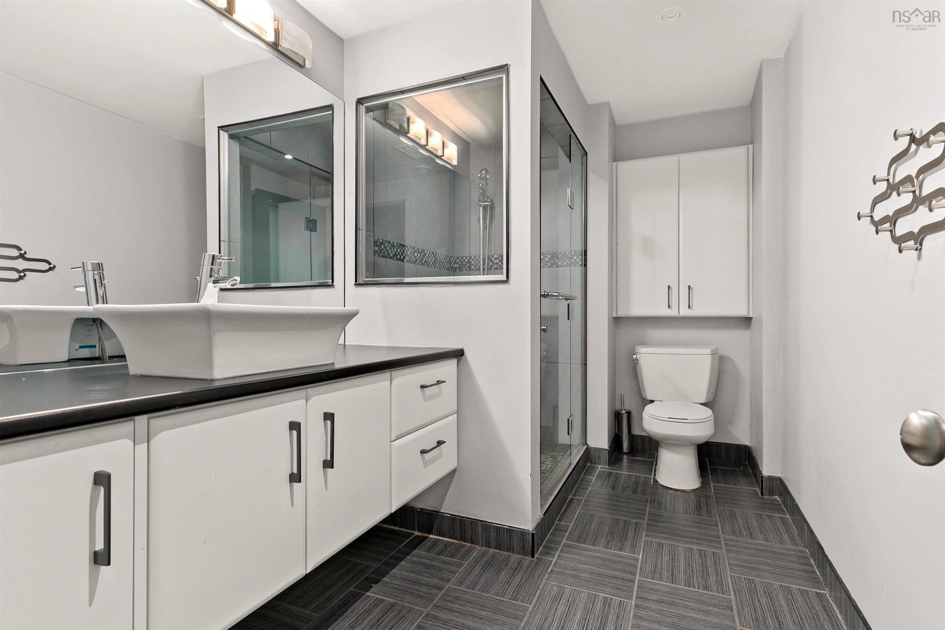 6640 Jubilee Road, Halifax, NS B3H 2H4, 6 Bedrooms Bedrooms, ,5 BathroomsBathrooms,Residential,For Sale,Jubilee,202513763