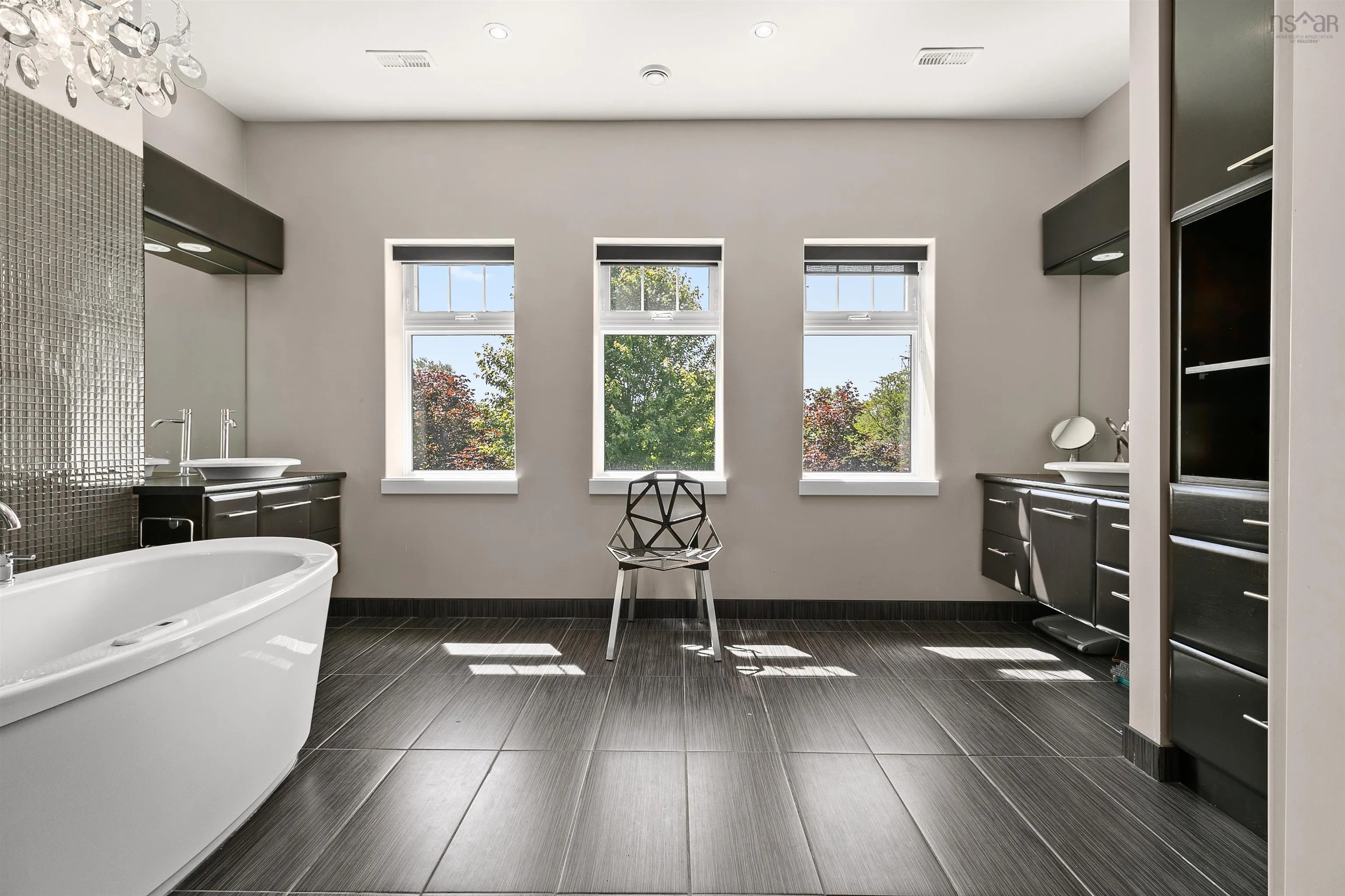 6640 Jubilee Road, Halifax, NS B3H 2H4, 6 Bedrooms Bedrooms, ,5 BathroomsBathrooms,Residential,For Sale,Jubilee,202513763