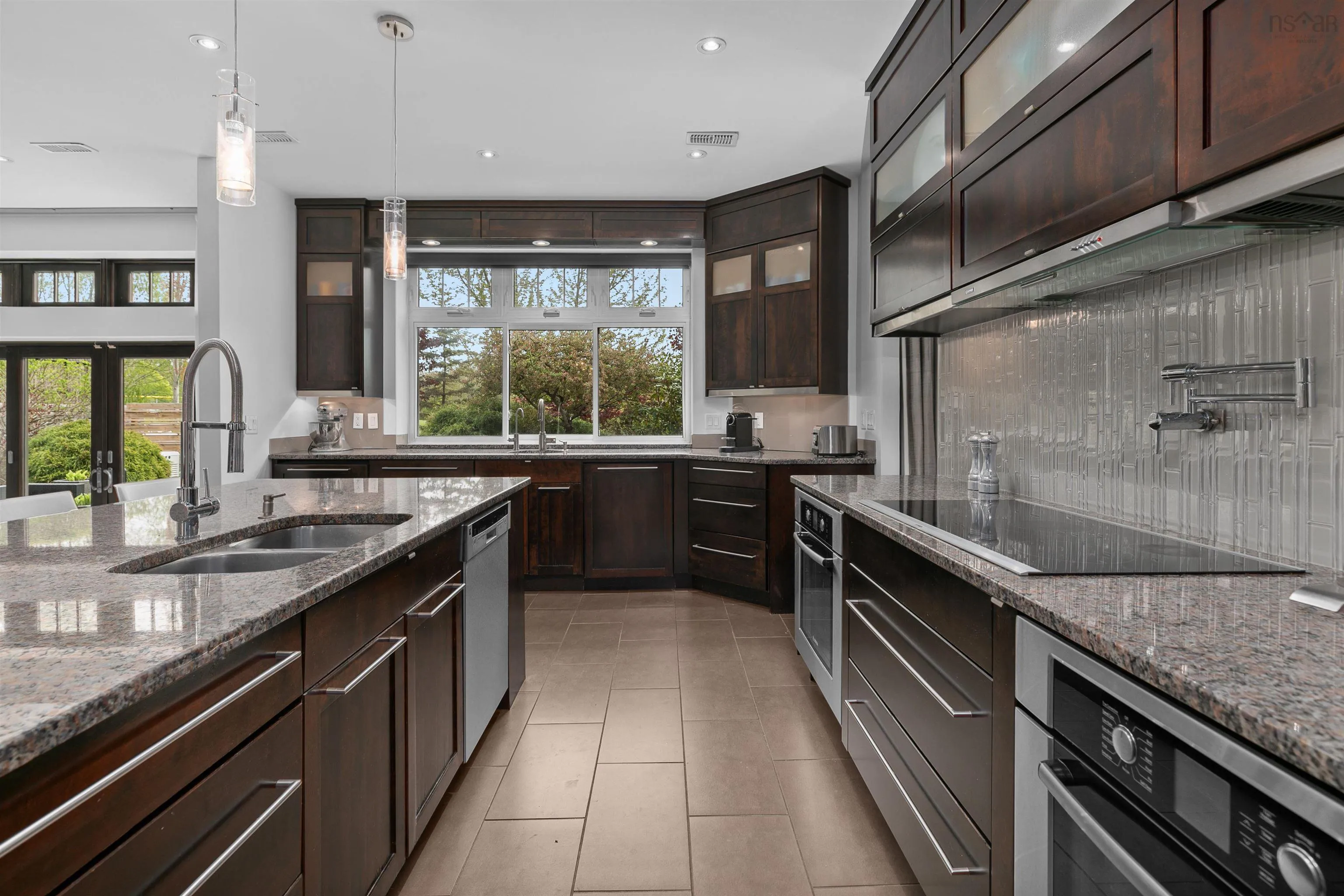 6640 Jubilee Road, Halifax, NS B3H 2H4, 6 Bedrooms Bedrooms, ,5 BathroomsBathrooms,Residential,For Sale,Jubilee,202513763