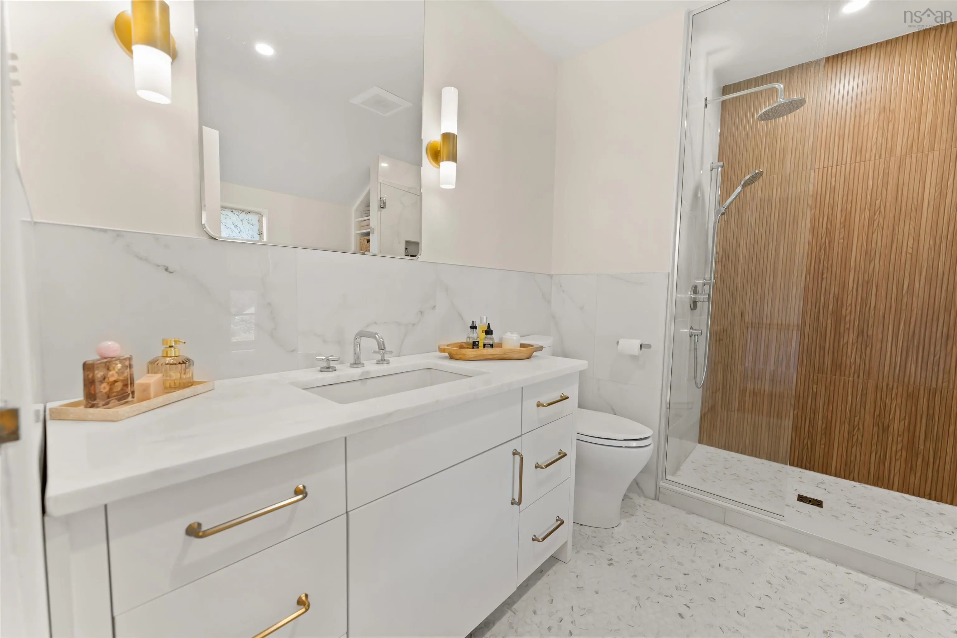 6347 London Street, Halifax, NS B3L 1X2, 3 Bedrooms Bedrooms, ,2 BathroomsBathrooms,Residential,For Sale,London,202521226