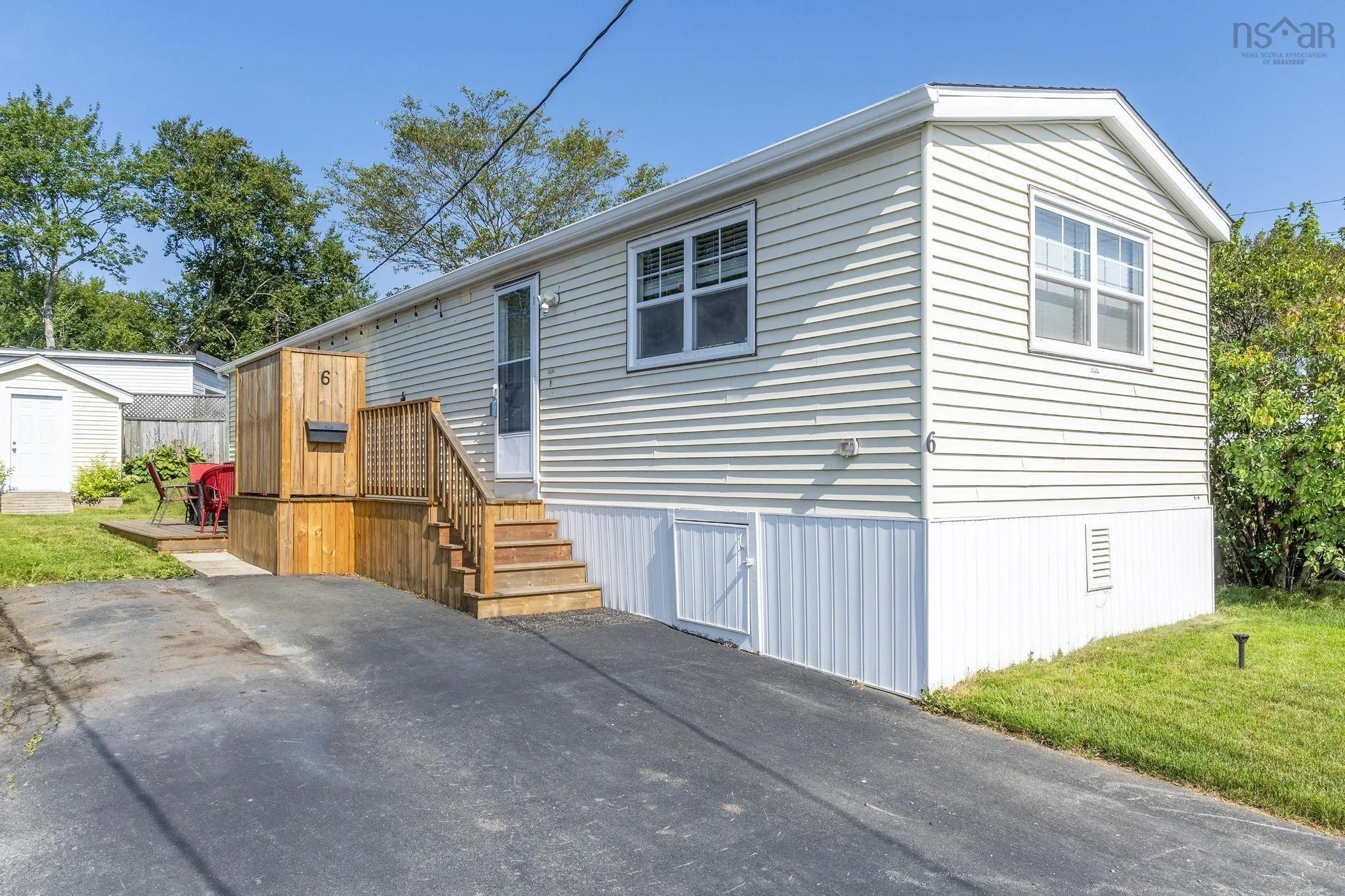 6 Lacomb Drive, Dartmouth, NS B2Y 2A2, 2 Bedrooms Bedrooms, ,1 BathroomBathrooms,Residential,For Sale,Lacomb,202518909