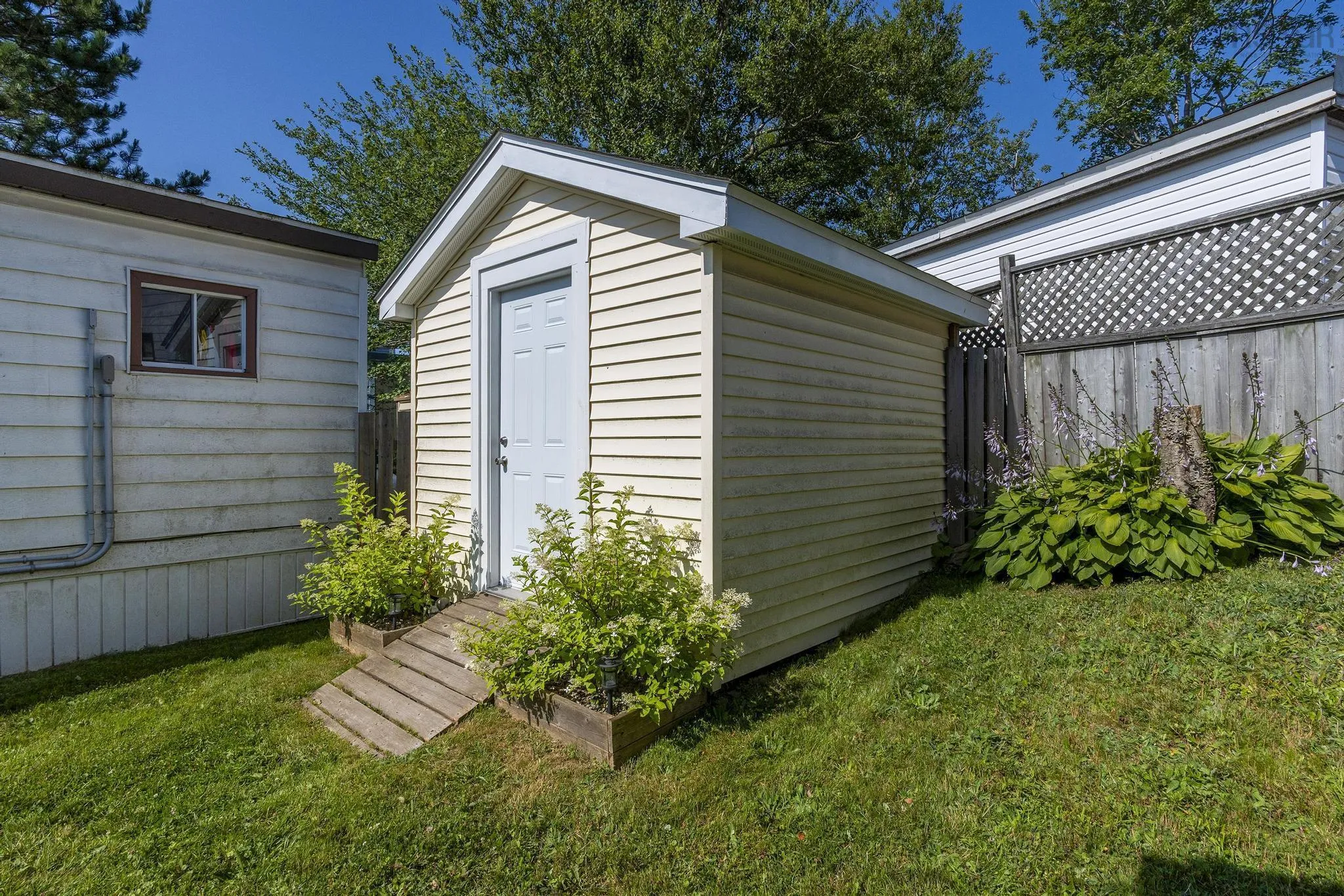 6 Lacomb Drive, Dartmouth, NS B2Y 2A2, 2 Bedrooms Bedrooms, ,1 BathroomBathrooms,Residential,For Sale,Lacomb,202518909