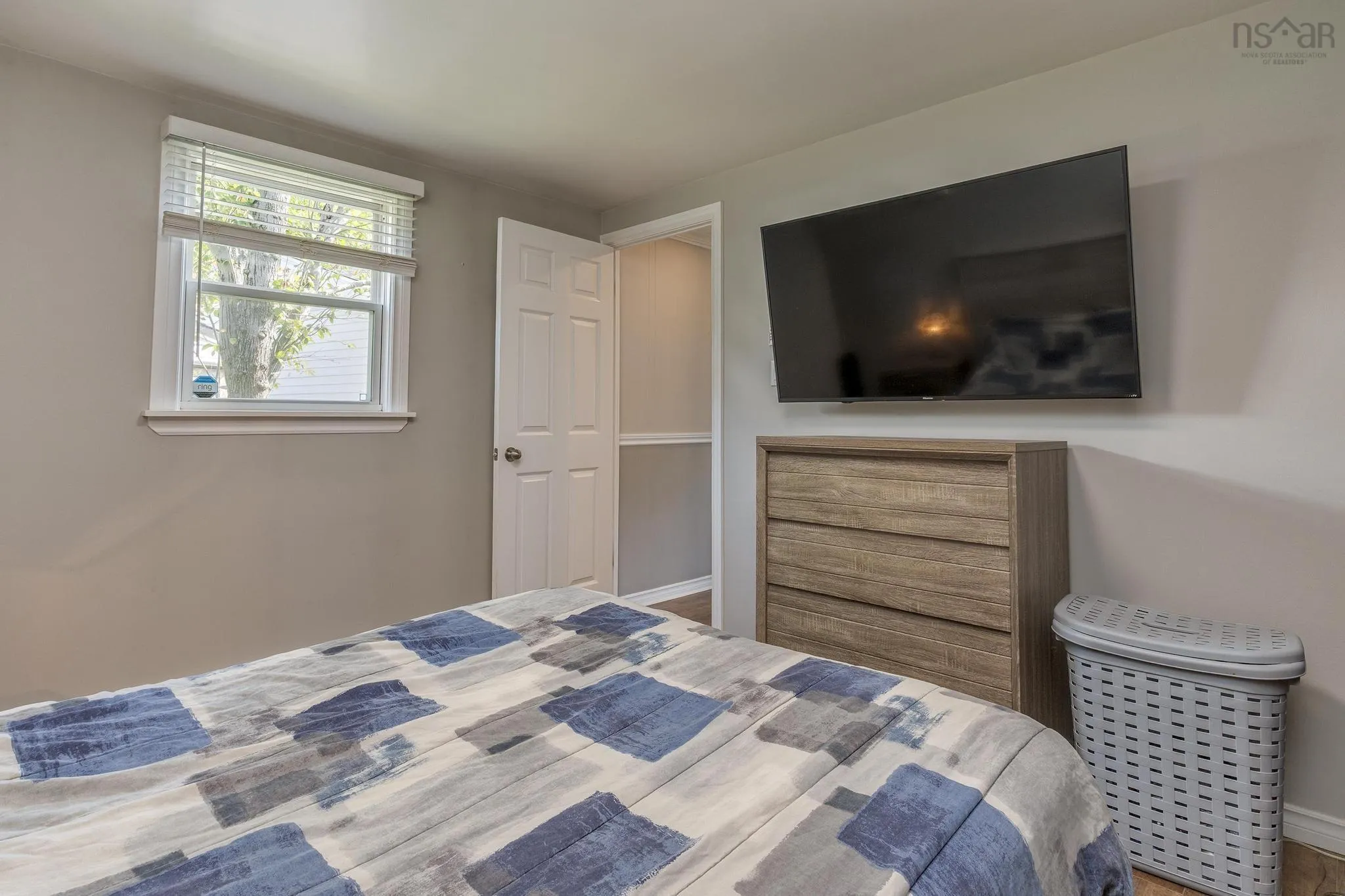 6 Lacomb Drive, Dartmouth, NS B2Y 2A2, 2 Bedrooms Bedrooms, ,1 BathroomBathrooms,Residential,For Sale,Lacomb,202518909