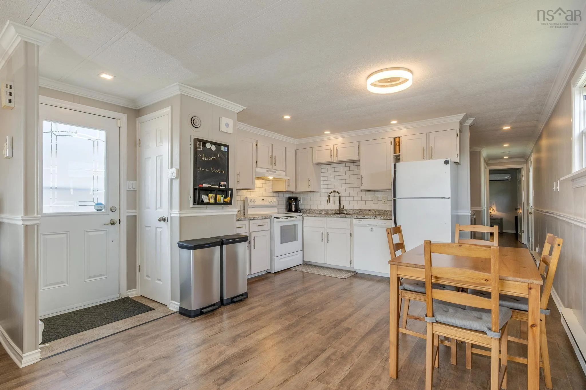 6 Lacomb Drive, Dartmouth, NS B2Y 2A2, 2 Bedrooms Bedrooms, ,1 BathroomBathrooms,Residential,For Sale,Lacomb,202518909