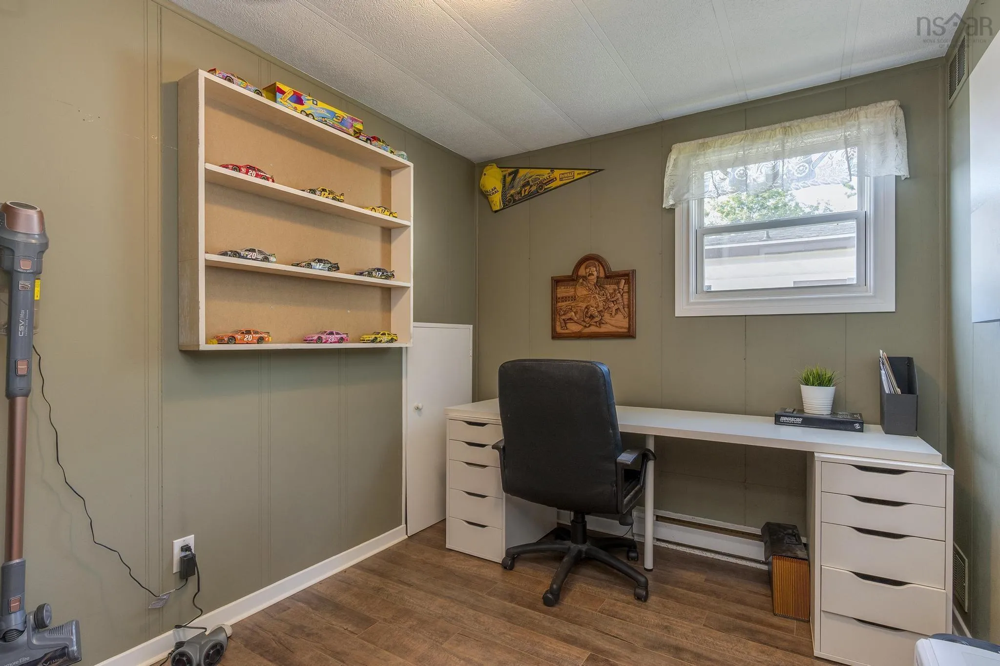6 Lacomb Drive, Dartmouth, NS B2Y 2A2, 2 Bedrooms Bedrooms, ,1 BathroomBathrooms,Residential,For Sale,Lacomb,202518909