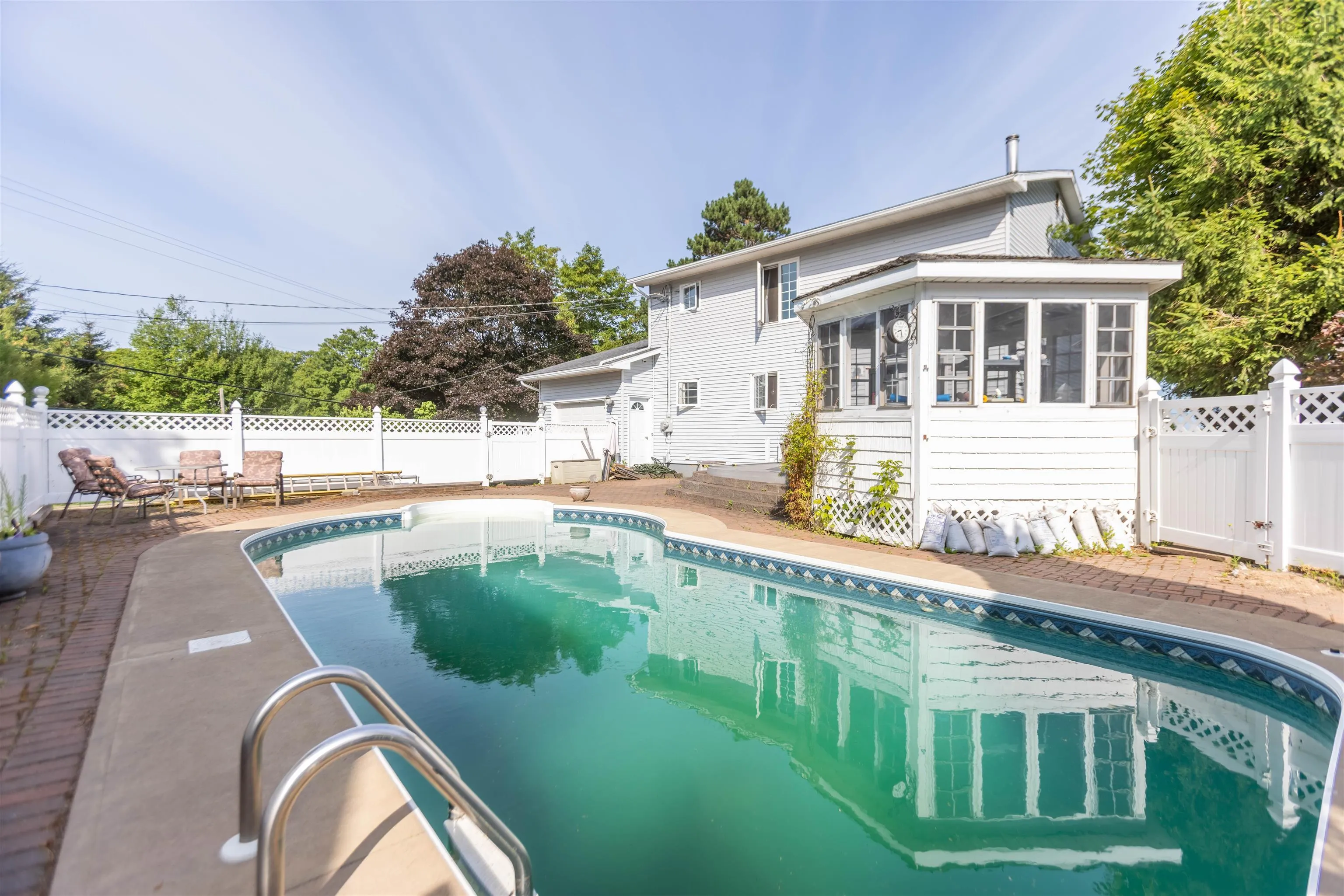 193a Victoria Street E, Amherst, NS B4H 1Y8, 4 Bedrooms Bedrooms, ,3 BathroomsBathrooms,Residential,For Sale,Victoria,202520091