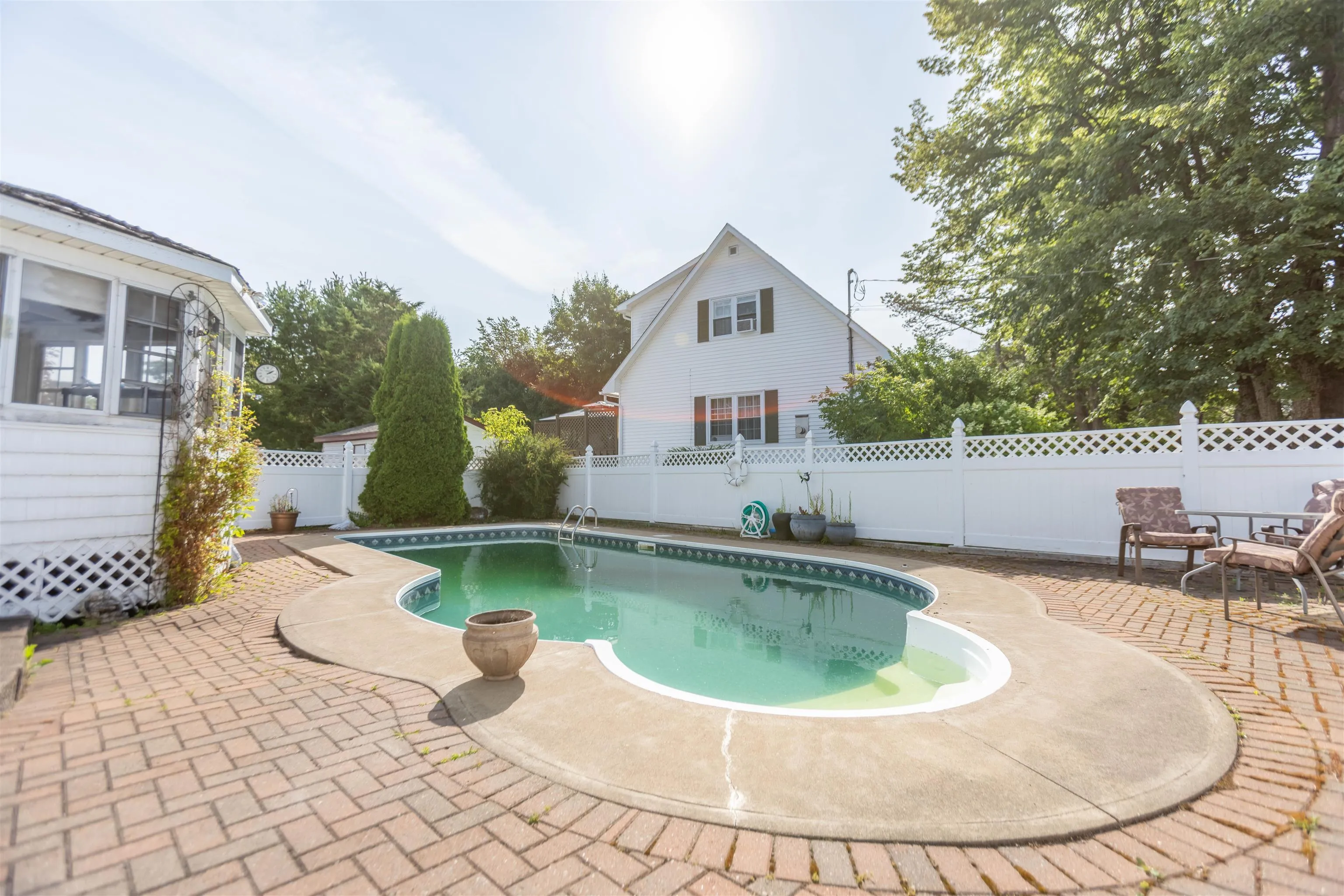 193a Victoria Street E, Amherst, NS B4H 1Y8, 4 Bedrooms Bedrooms, ,3 BathroomsBathrooms,Residential,For Sale,Victoria,202520091