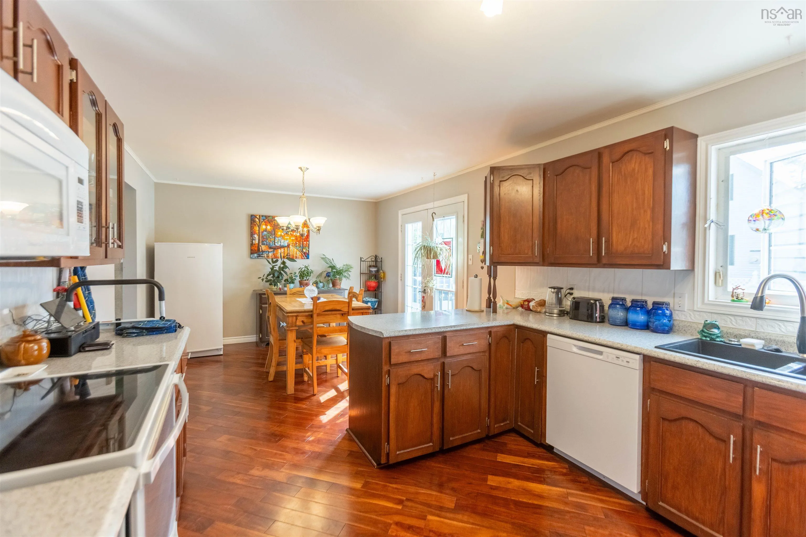 193a Victoria Street E, Amherst, NS B4H 1Y8, 4 Bedrooms Bedrooms, ,3 BathroomsBathrooms,Residential,For Sale,Victoria,202520091