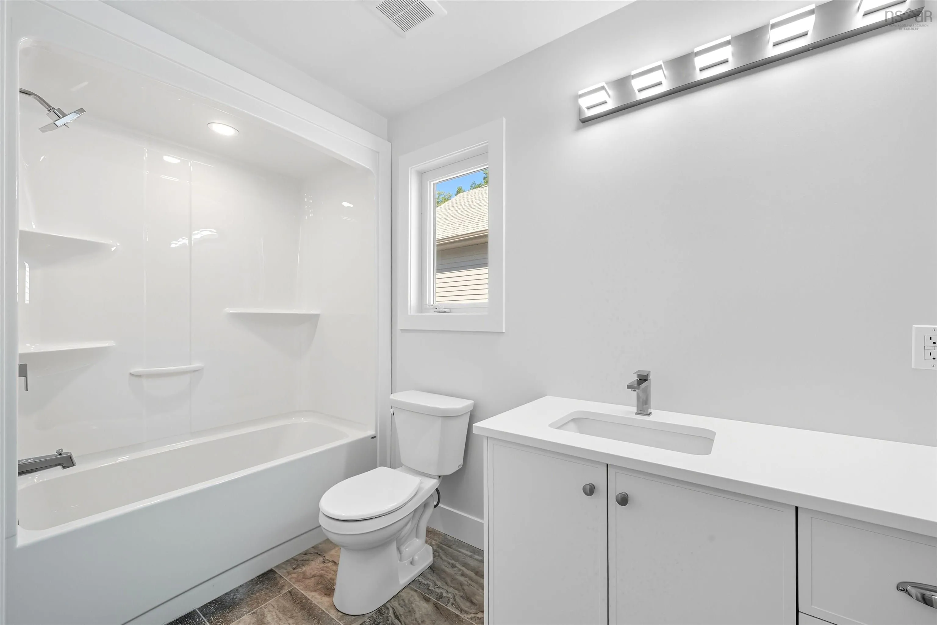 21 Pearlgarden Close, Dartmouth, NS B2X 0C3, 4 Bedrooms Bedrooms, ,4 BathroomsBathrooms,Residential,For Sale,Pearlgarden,202525170