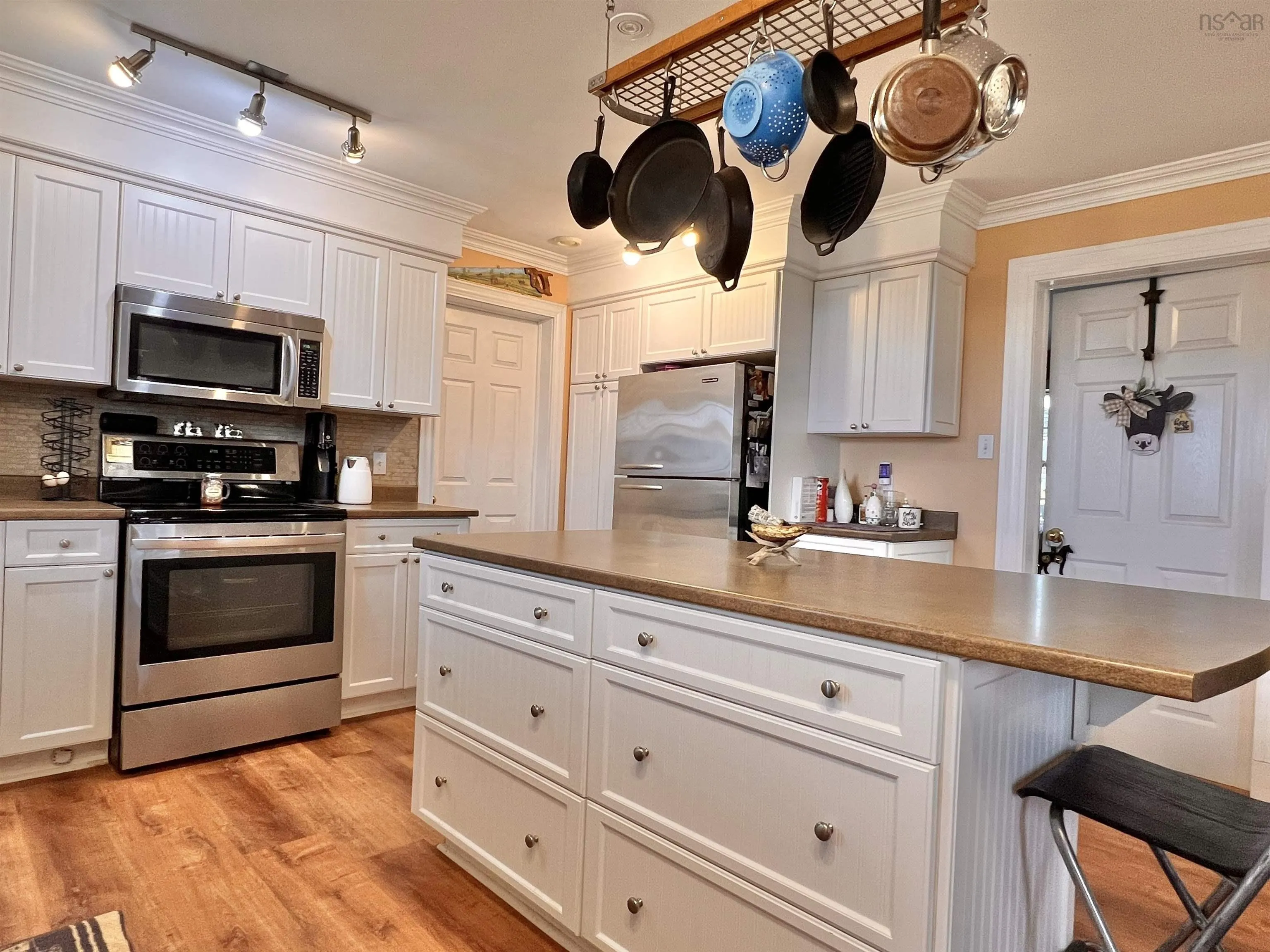 697 Belmont Road, Belmont, NS B0N 2A0, 4 Bedrooms Bedrooms, ,3 BathroomsBathrooms,Farm,For Sale,Belmont,202522748