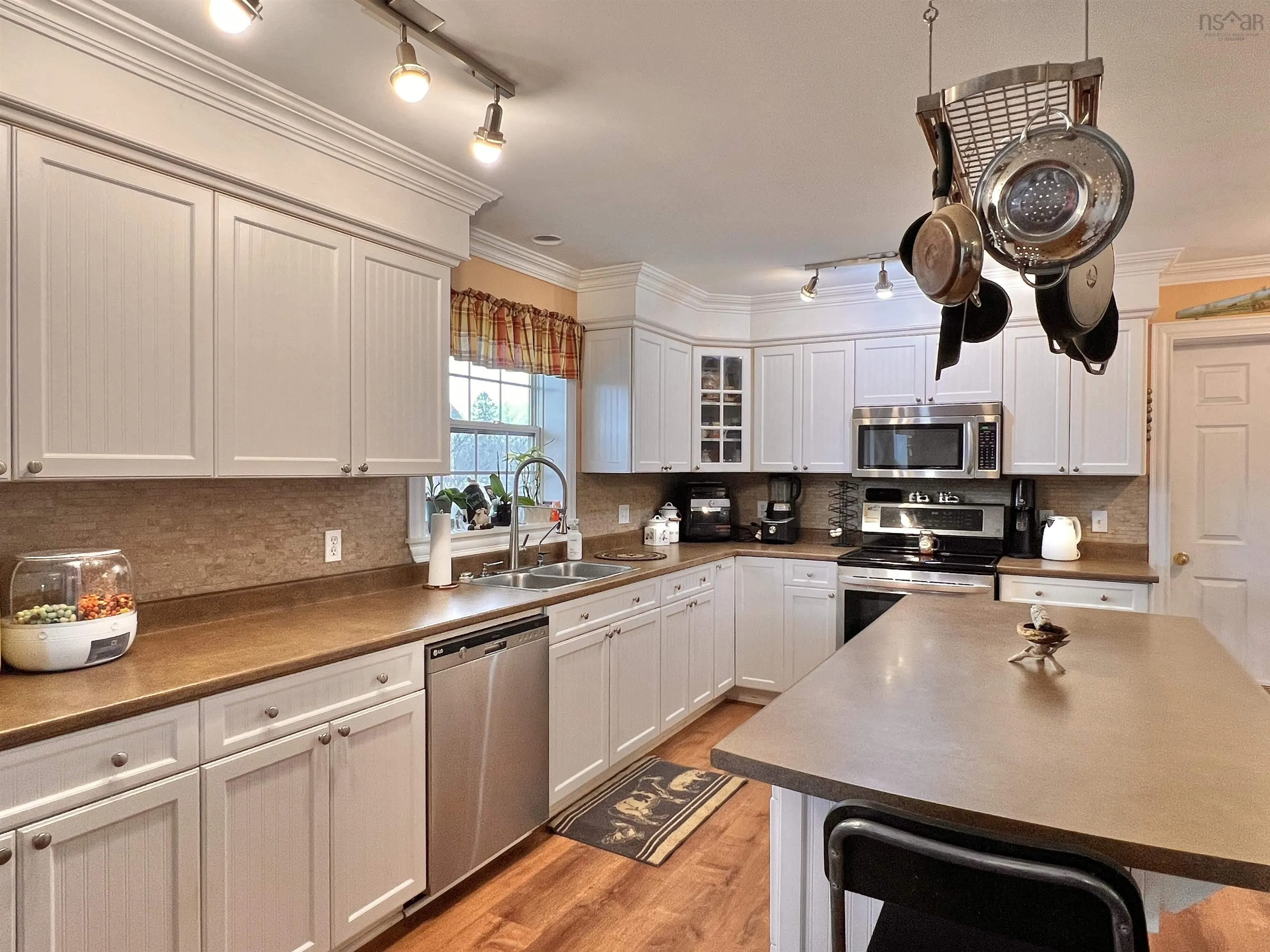 697 Belmont Road, Belmont, NS B0N 2A0, 4 Bedrooms Bedrooms, ,3 BathroomsBathrooms,Farm,For Sale,Belmont,202522748