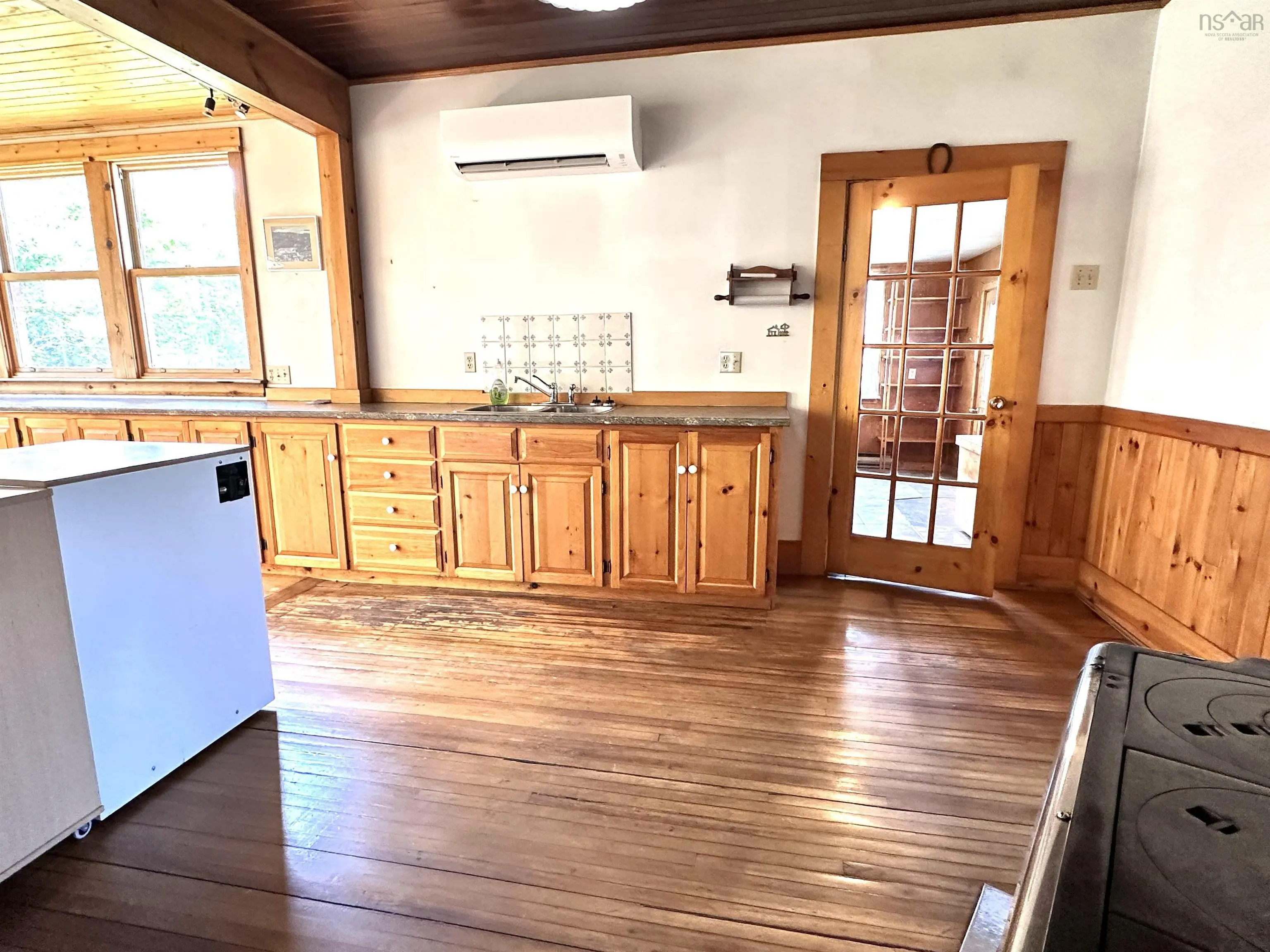 850 Rockland Road, East Side Of Ragged Island, NS B0T 1V0, 3 Bedrooms Bedrooms, ,1 BathroomBathrooms,Residential,For Sale,Rockland,202519240